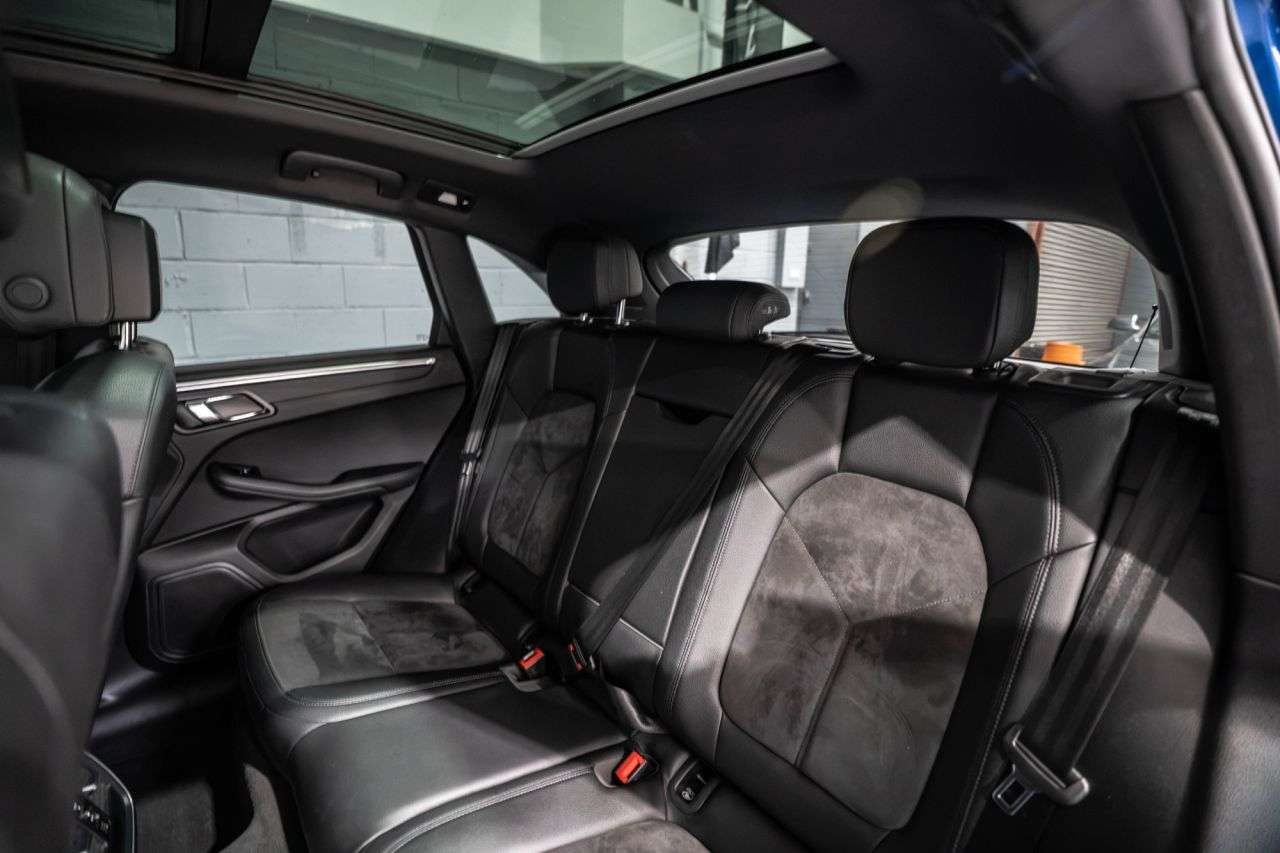 2018 PORSCHE MACAN 2018 PORSCHE MACAN