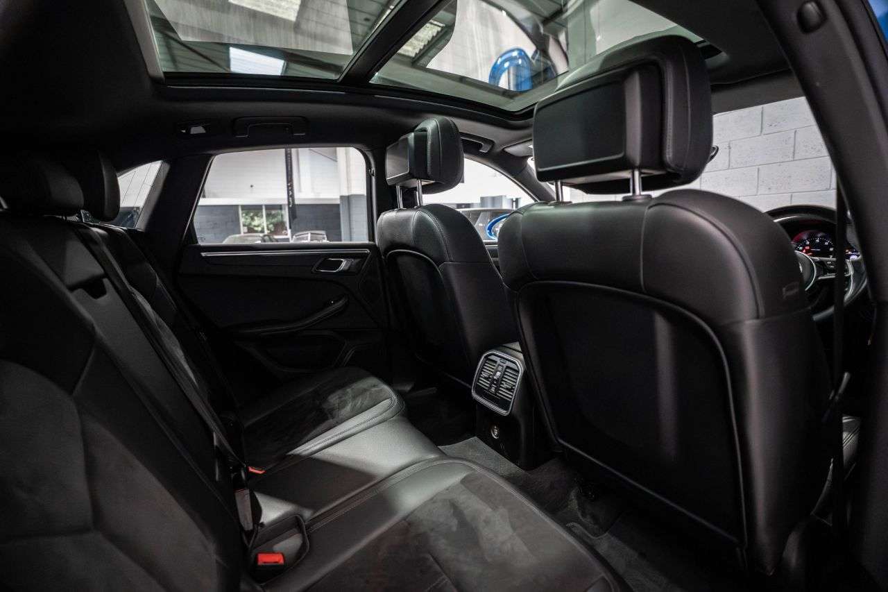 2018 PORSCHE MACAN 2018 PORSCHE MACAN