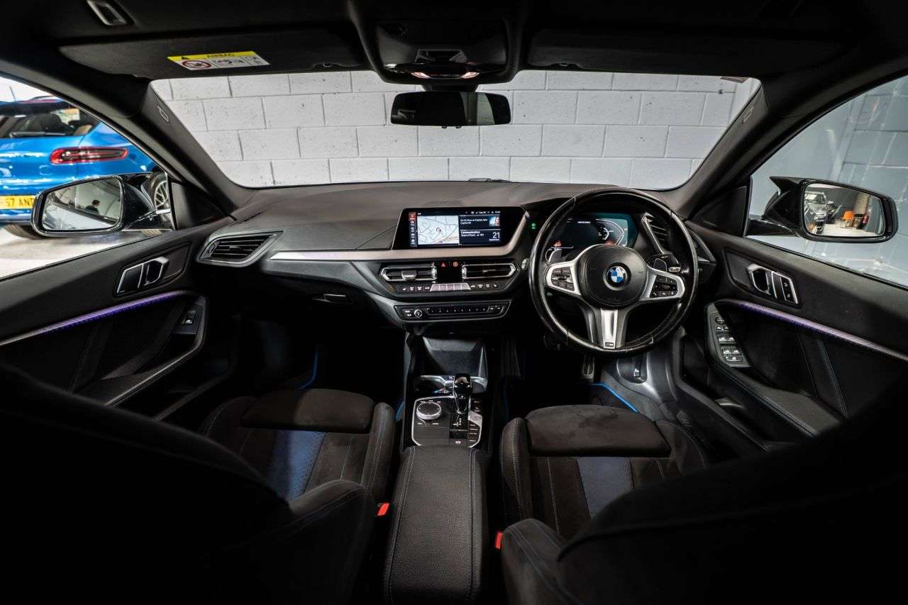 A 2021 BMW 2 SERIES GRAN COUPE 2.0 M235i Saloon 4dr Petrol Auto xDrive Euro 6 (s/s) (306 ps) / STUNNING CA A 2021 BMW 2 SERIES GRAN COUPE 2.0 M235i Saloon 4dr Petrol Auto xDrive Euro 6 (s/s) (306 ps) / STUNNING CA