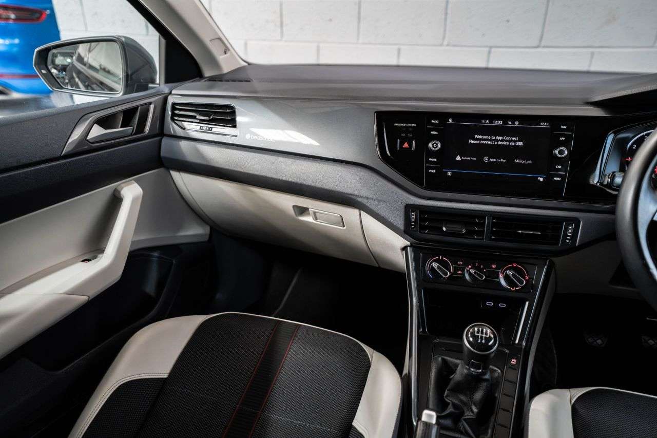 2021 VOLKSWAGEN POLO 2021 VOLKSWAGEN POLO