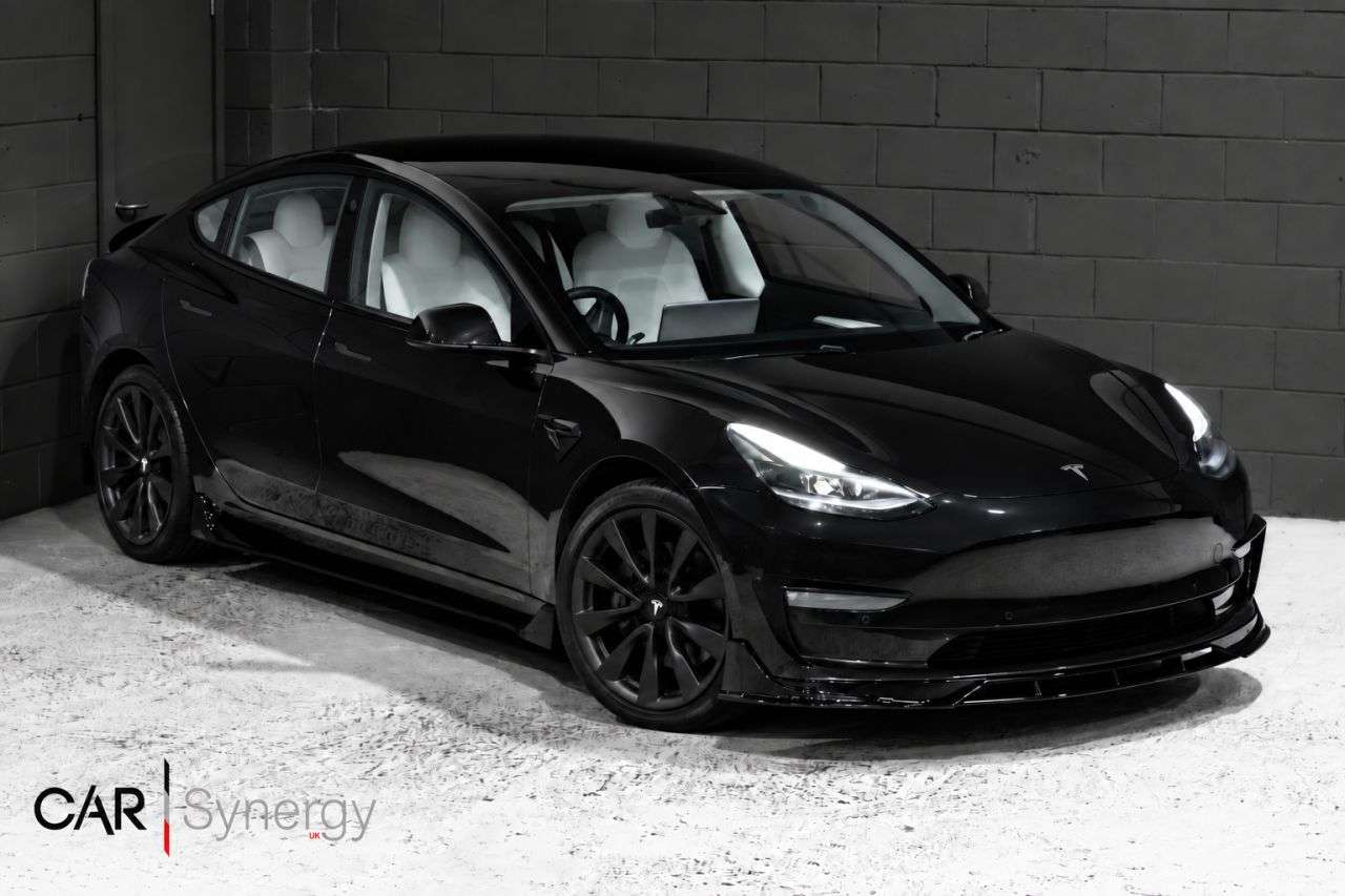 A 2021 TESLA MODEL 3 (Dual Motor) Long Range Saloon 4dr Electric Auto 4WDE (346 ps) / 3 YEAR TES A 2021 TESLA MODEL 3 (Dual Motor) Long Range Saloon 4dr Electric Auto 4WDE (346 ps) / 3 YEAR TES