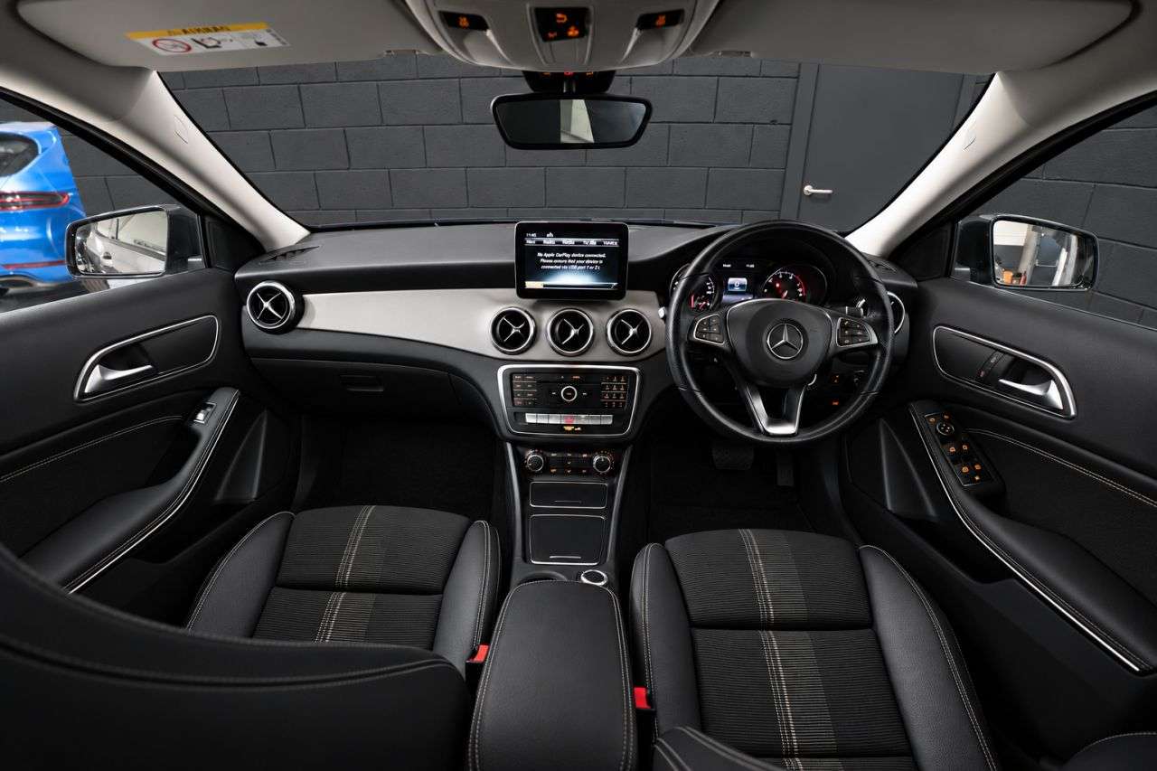 A 2018 MERCEDES-BENZ GLA 1.6 GLA180 Urban Edition SUV 5dr Petrol 7G-DCT Euro 6 (s/s) (122 ps) / STUN A 2018 MERCEDES-BENZ GLA 1.6 GLA180 Urban Edition SUV 5dr Petrol 7G-DCT Euro 6 (s/s) (122 ps) / STUN