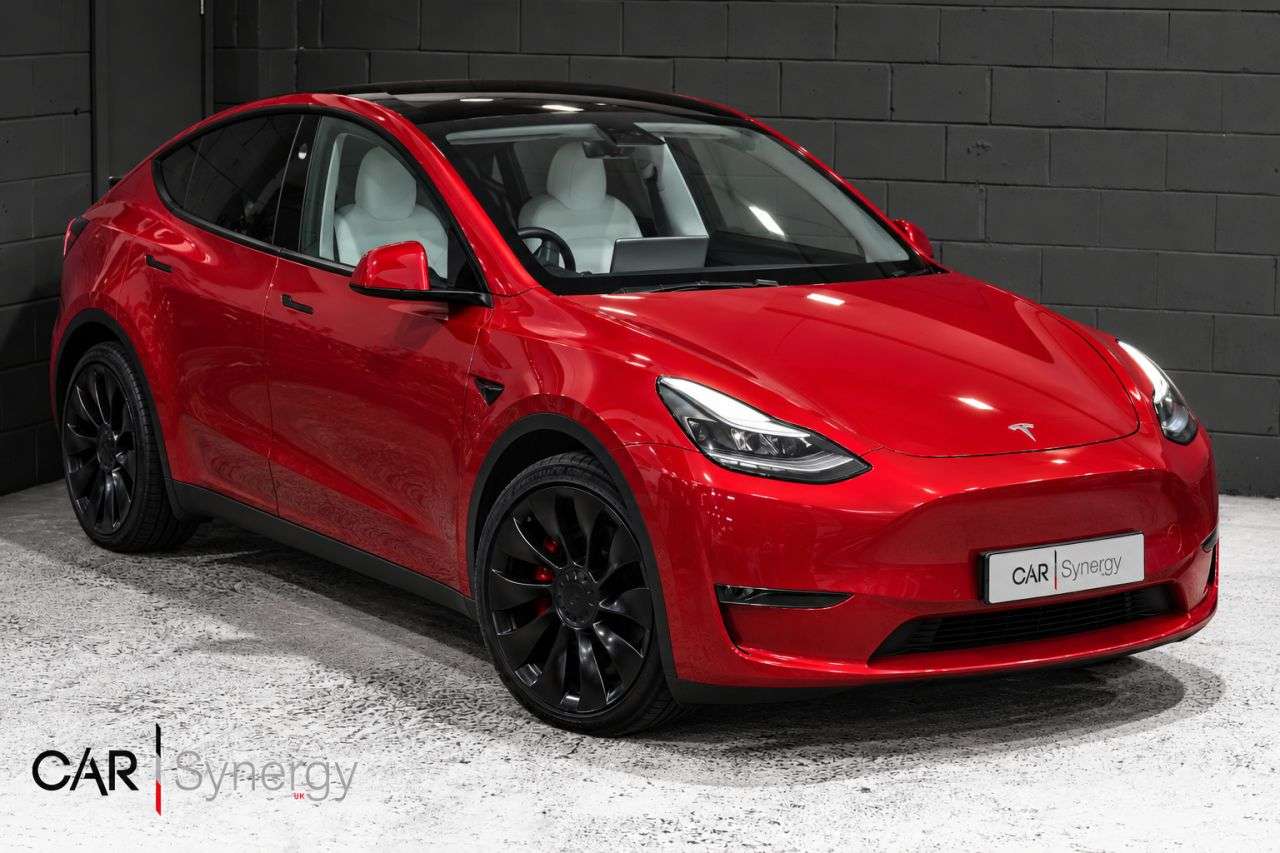 A 2022 TESLA MODEL Y (Dual Motor) Performance SUV 5dr Electric Auto 4WDE (426 bhp) / 4 YEARS TES A 2022 TESLA MODEL Y (Dual Motor) Performance SUV 5dr Electric Auto 4WDE (426 bhp) / 4 YEARS TES