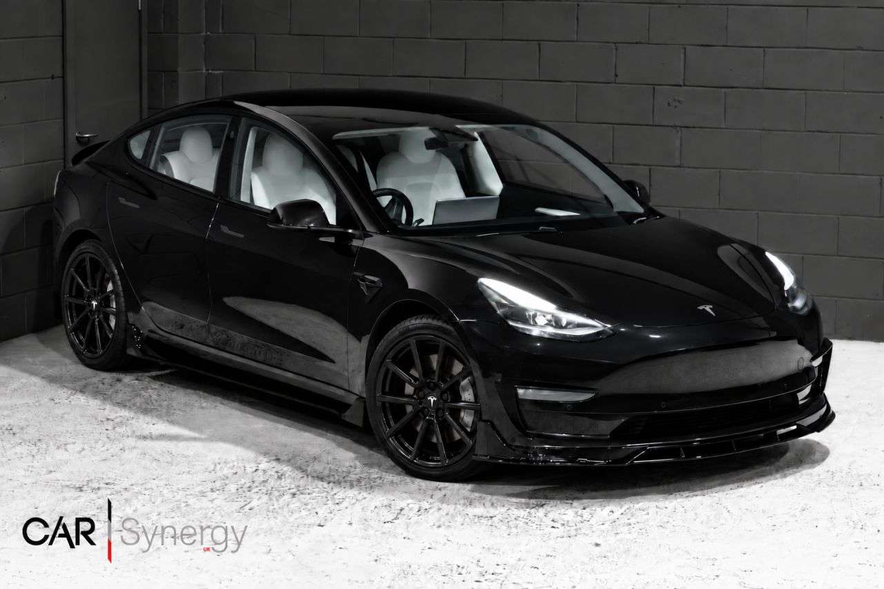 A 2021 TESLA MODEL 3 (Dual Motor) Long Range Saloon 4dr Electric Auto 4WDE (346 ps) / 3 YEAR TES A 2021 TESLA MODEL 3 (Dual Motor) Long Range Saloon 4dr Electric Auto 4WDE (346 ps) / 3 YEAR TES