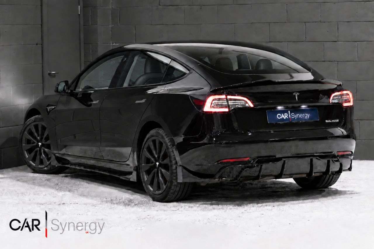 A 2020 TESLA MODEL 3 (Dual Motor) Long Range Saloon 4dr Electric Auto 4WDE (346 ps) / 2 YEAR TES A 2020 TESLA MODEL 3 (Dual Motor) Long Range Saloon 4dr Electric Auto 4WDE (346 ps) / 2 YEAR TES
