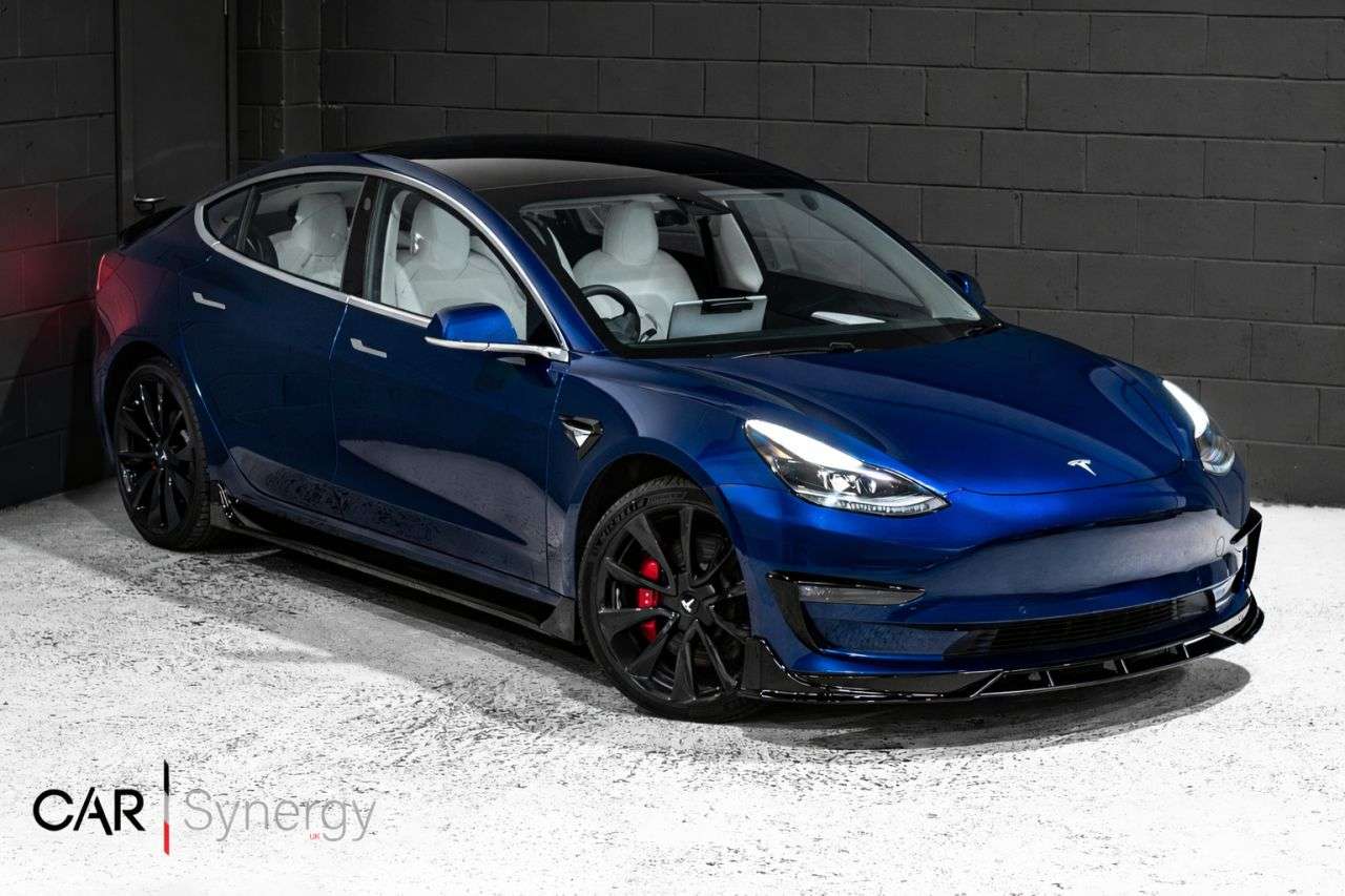 A 2020 TESLA MODEL 3 (Dual Motor) Performance Saloon 4dr Electric Auto 4WDE (Performance Upgrade A 2020 TESLA MODEL 3 (Dual Motor) Performance Saloon 4dr Electric Auto 4WDE (Performance Upgrade