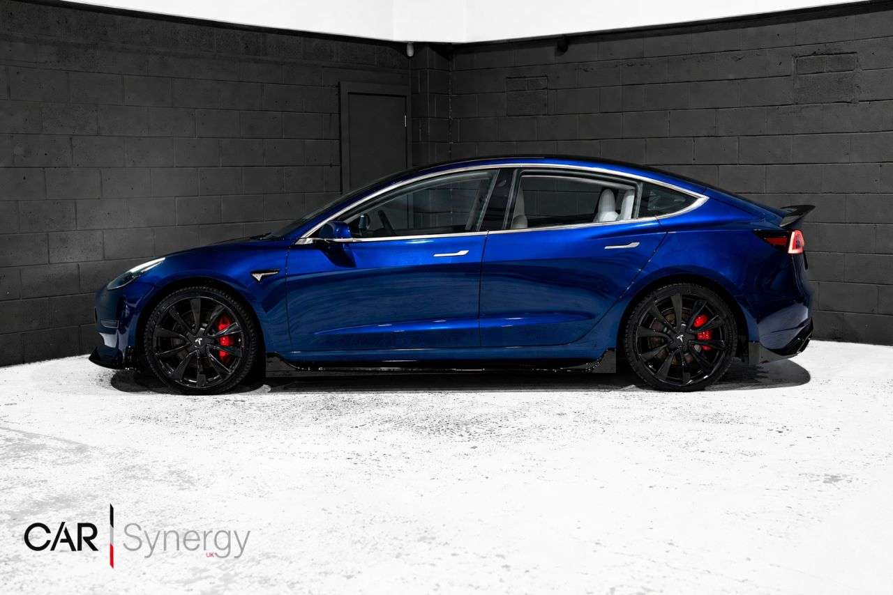 A 2020 TESLA MODEL 3 (Dual Motor) Performance Saloon 4dr Electric Auto 4WDE (Performance Upgrade A 2020 TESLA MODEL 3 (Dual Motor) Performance Saloon 4dr Electric Auto 4WDE (Performance Upgrade