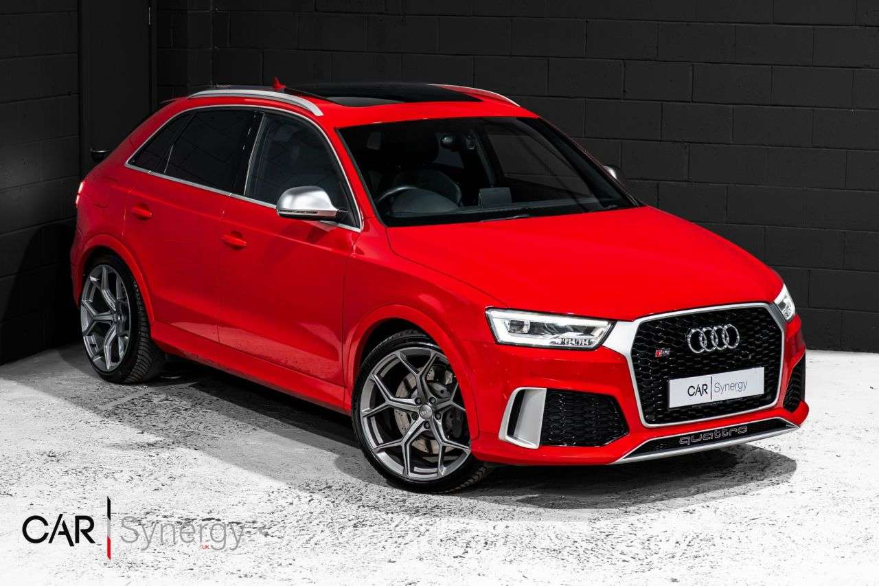 A 2015 AUDI RS Q3 2.5 TFSI SUV 5dr Petrol S Tronic quattro Euro 6 (s/s) (340 ps) / STUNNING C A 2015 AUDI RS Q3 2.5 TFSI SUV 5dr Petrol S Tronic quattro Euro 6 (s/s) (340 ps) / STUNNING C
