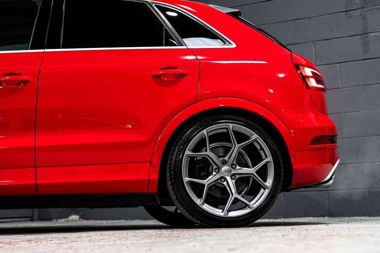 2015 AUDI RS Q3 2015 AUDI RS Q3