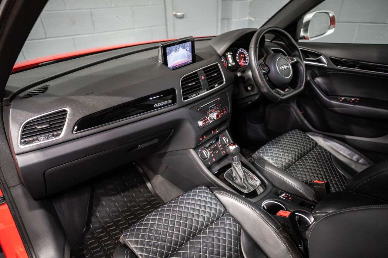 2015 AUDI RS Q3 2015 AUDI RS Q3