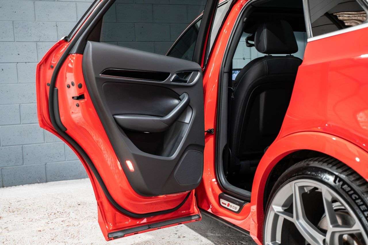 2015 AUDI RS Q3 2015 AUDI RS Q3