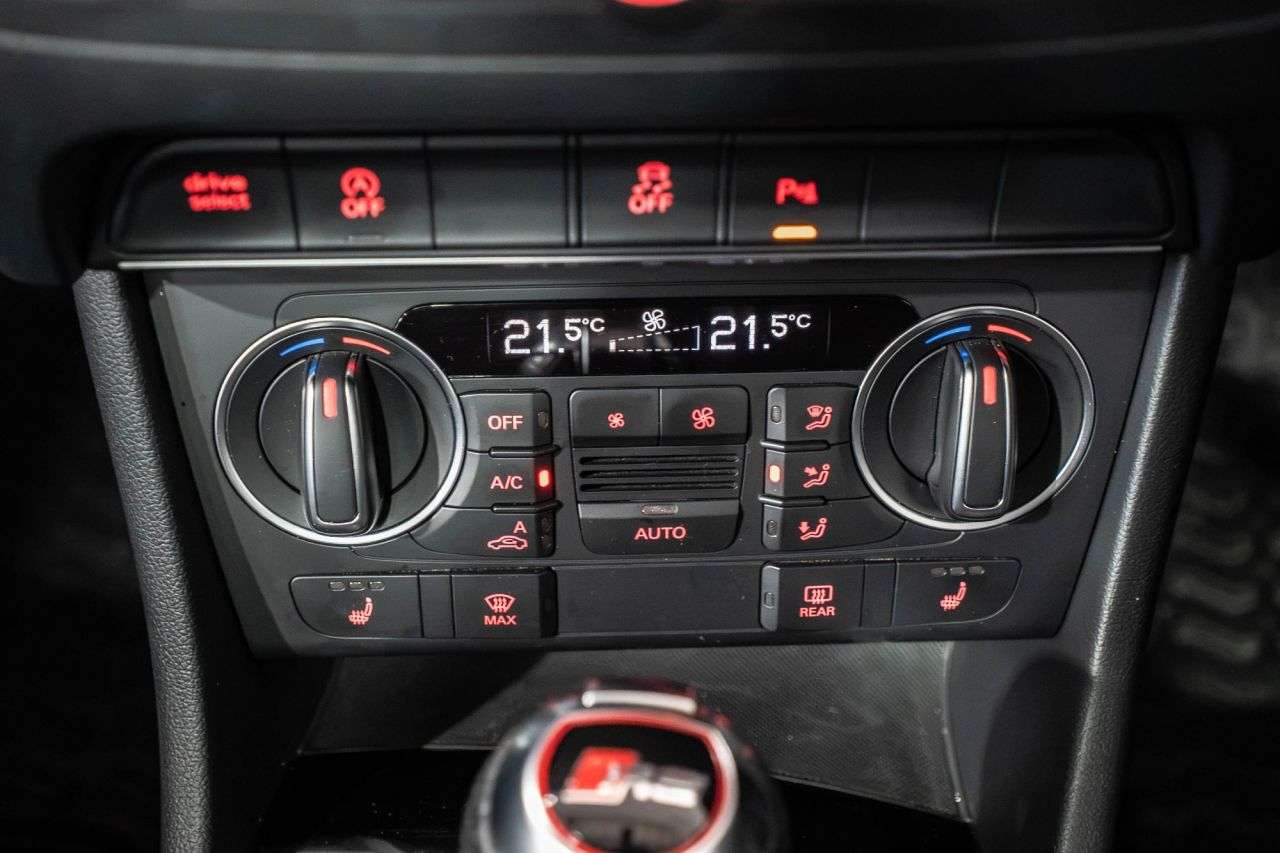 2015 AUDI RS Q3 2015 AUDI RS Q3