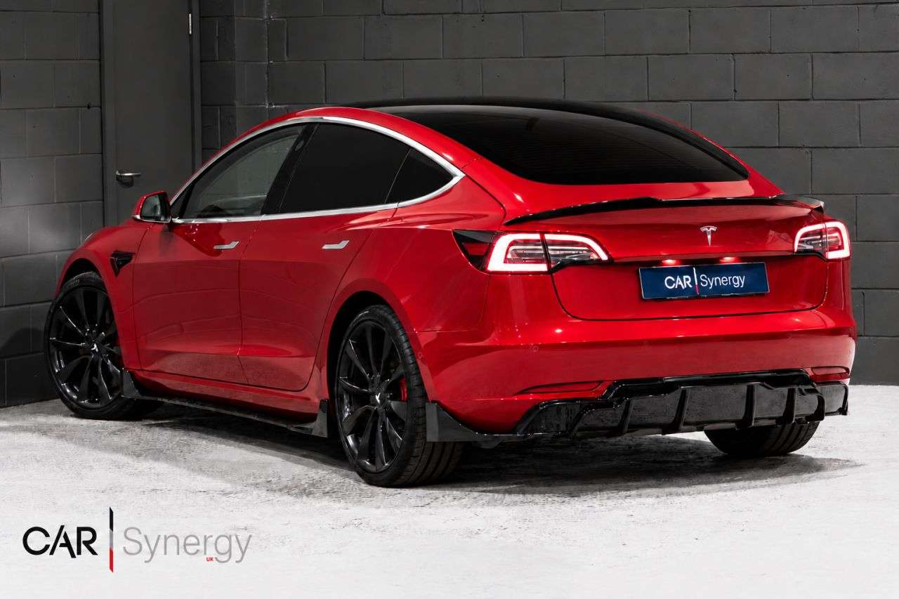 A 2020 TESLA MODEL 3 (Dual Motor) Performance Saloon 4dr Electric Auto 4WDE (Performance Upgrade A 2020 TESLA MODEL 3 (Dual Motor) Performance Saloon 4dr Electric Auto 4WDE (Performance Upgrade