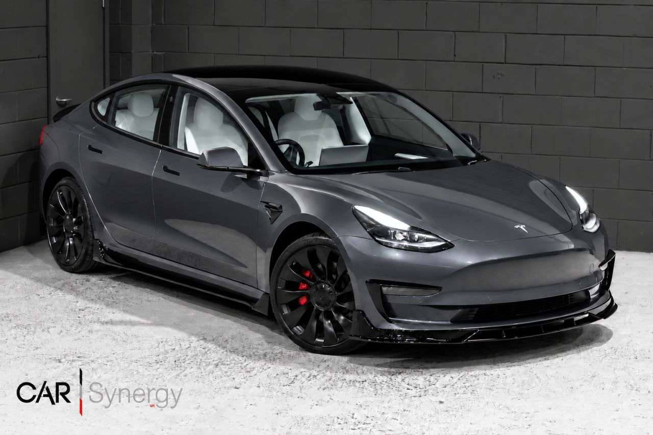 A 2021 TESLA MODEL 3 (Dual Motor) Performance Saloon 4dr Electric Auto 4WDE (Performance Upgrade A 2021 TESLA MODEL 3 (Dual Motor) Performance Saloon 4dr Electric Auto 4WDE (Performance Upgrade