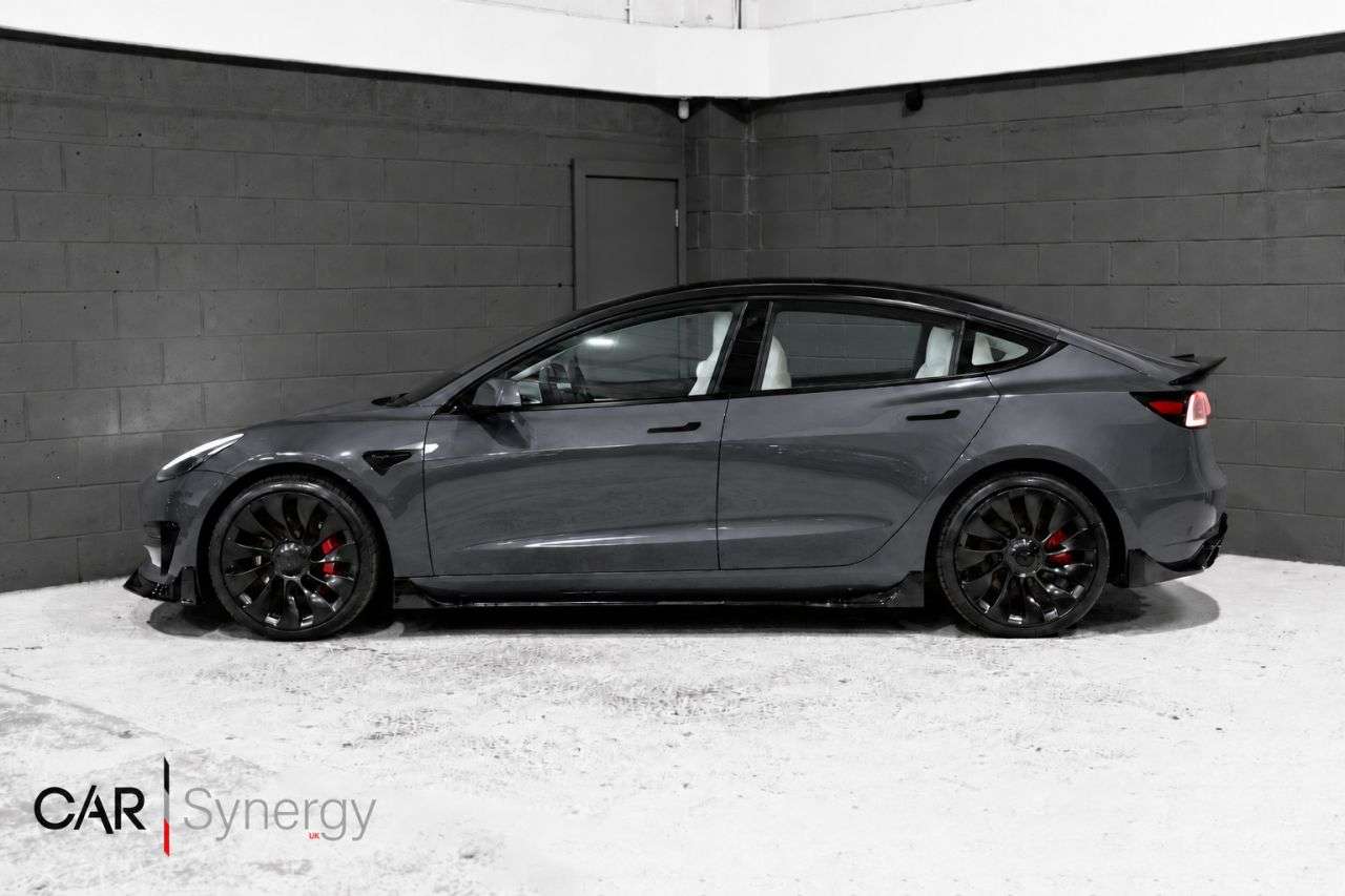 A 2021 TESLA MODEL 3 (Dual Motor) Performance Saloon 4dr Electric Auto 4WDE (Performance Upgrade A 2021 TESLA MODEL 3 (Dual Motor) Performance Saloon 4dr Electric Auto 4WDE (Performance Upgrade