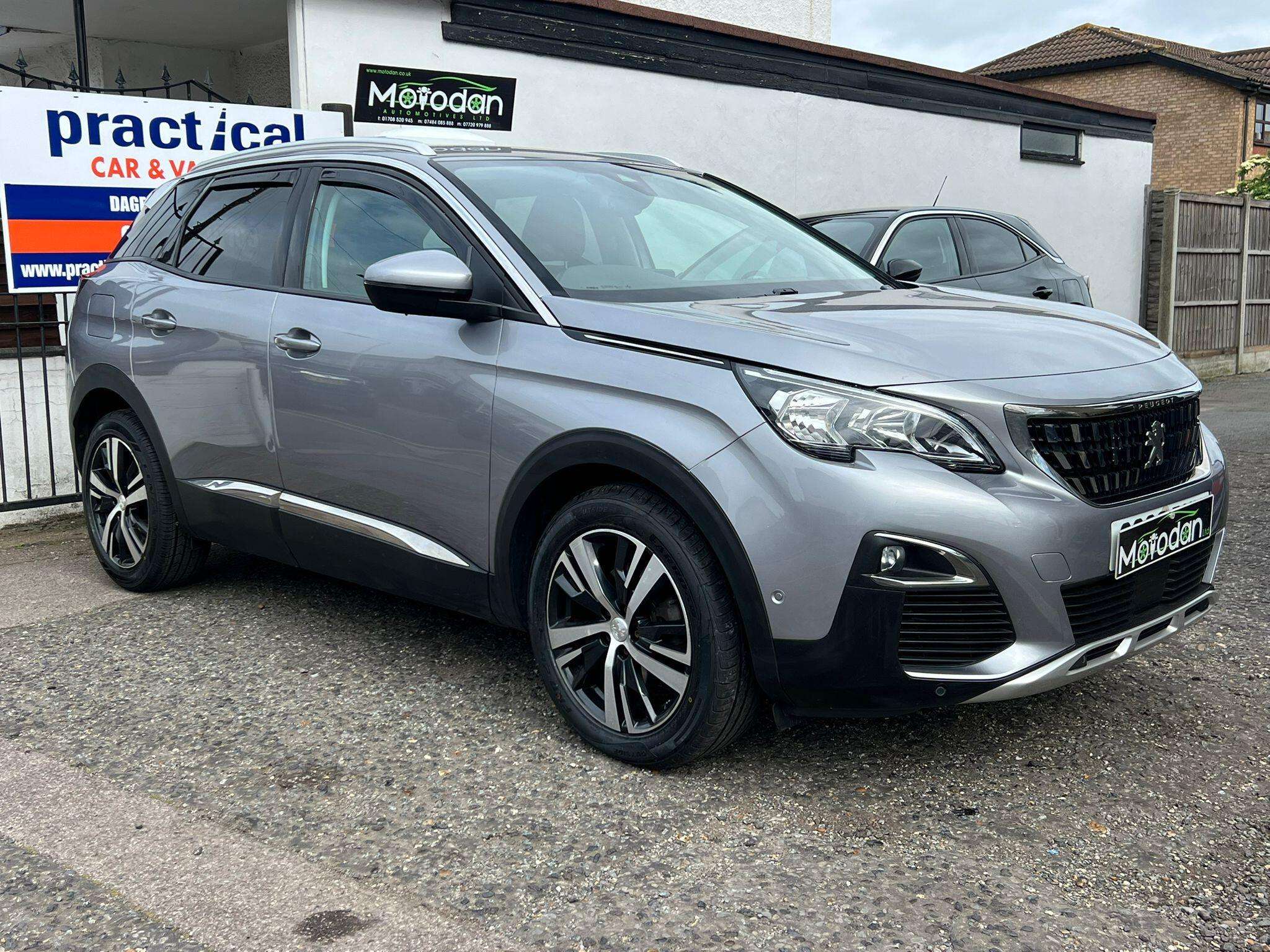 2019 PEUGEOT 3008 2019 PEUGEOT 3008