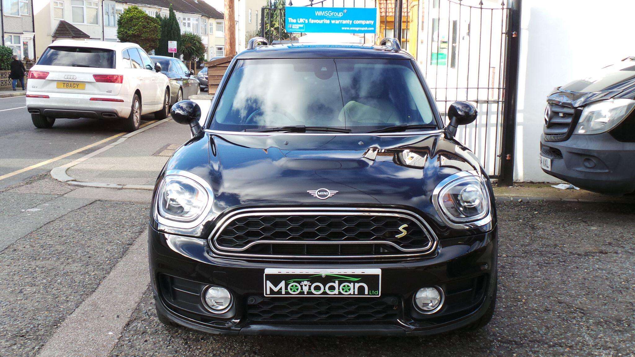 A 2019 MINI COUNTRYMAN 1.5 7.6kWh Cooper SE Exclusive Auto ALL4 Euro 6 (s/s) 5dr A 2019 MINI COUNTRYMAN 1.5 7.6kWh Cooper SE Exclusive Auto ALL4 Euro 6 (s/s) 5dr