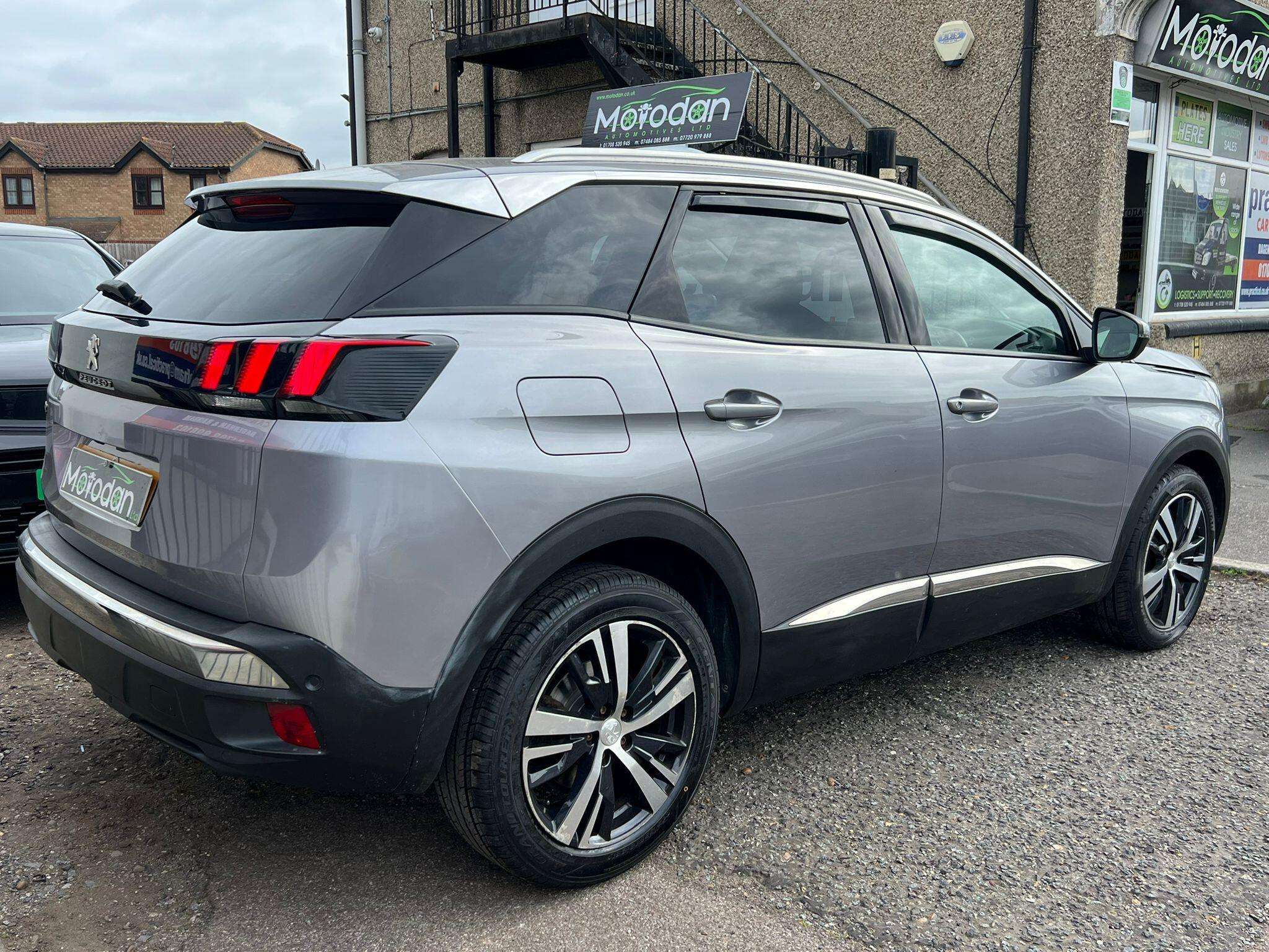 2019 PEUGEOT 3008 2019 PEUGEOT 3008