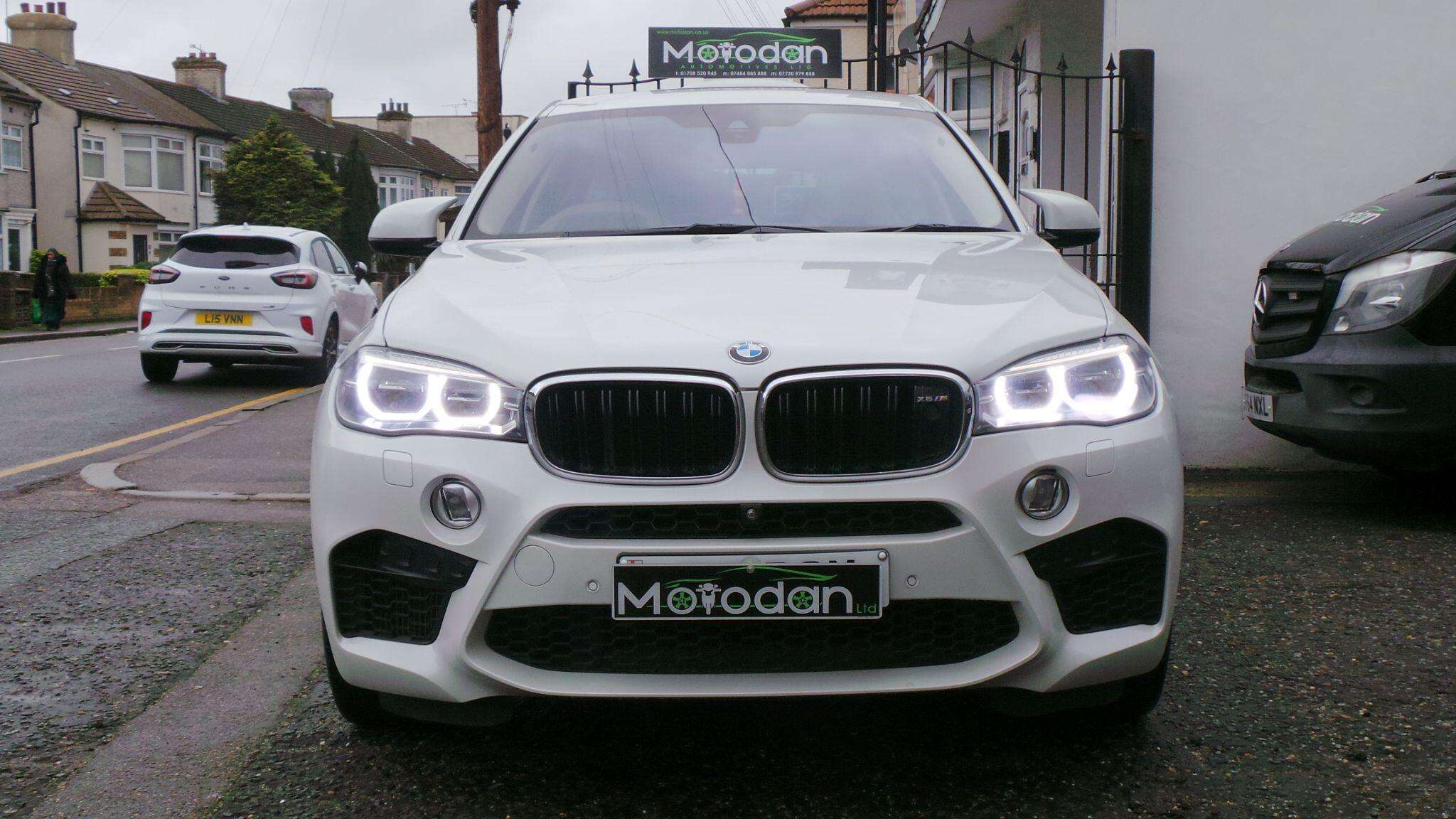 A 2016 BMW X6 4.4 BiTurbo V8 Auto xDrive Euro 6 (s/s) 5dr A 2016 BMW X6 4.4 BiTurbo V8 Auto xDrive Euro 6 (s/s) 5dr