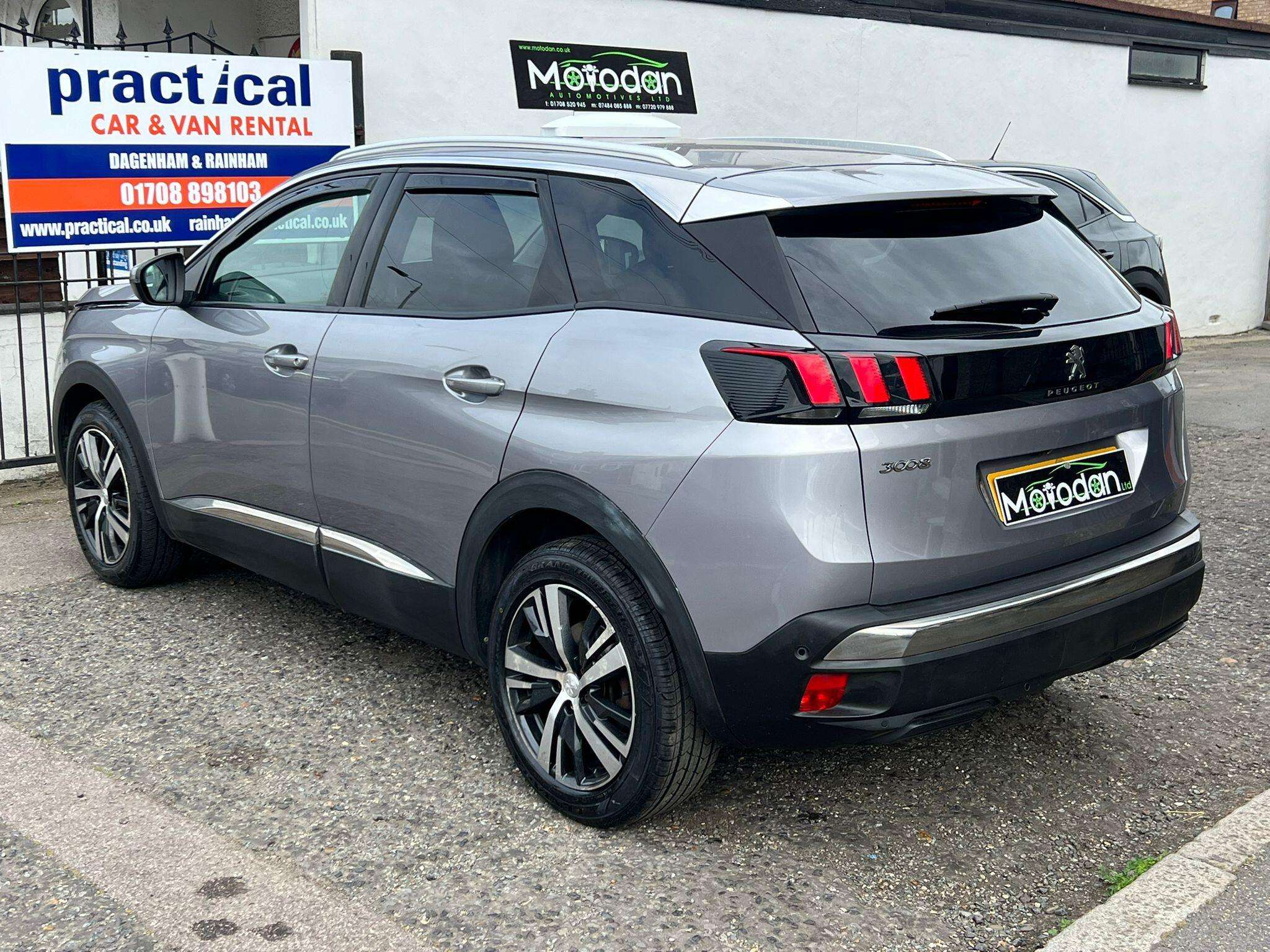 2019 PEUGEOT 3008 2019 PEUGEOT 3008