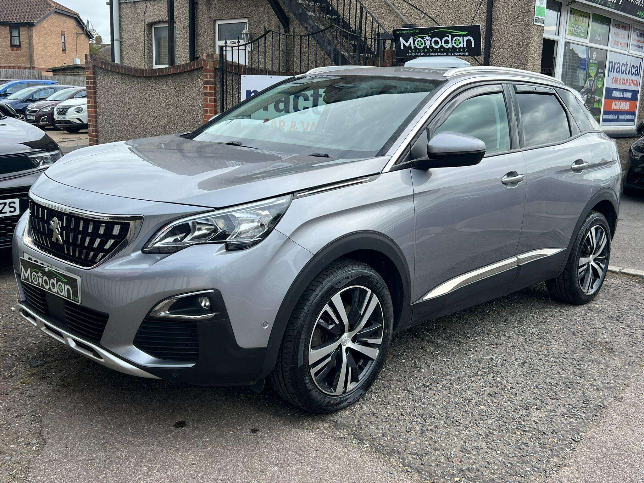 A 2019 PEUGEOT 3008 1.2 PureTech Allure Euro 6 (s/s) 5dr A 2019 PEUGEOT 3008 1.2 PureTech Allure Euro 6 (s/s) 5dr