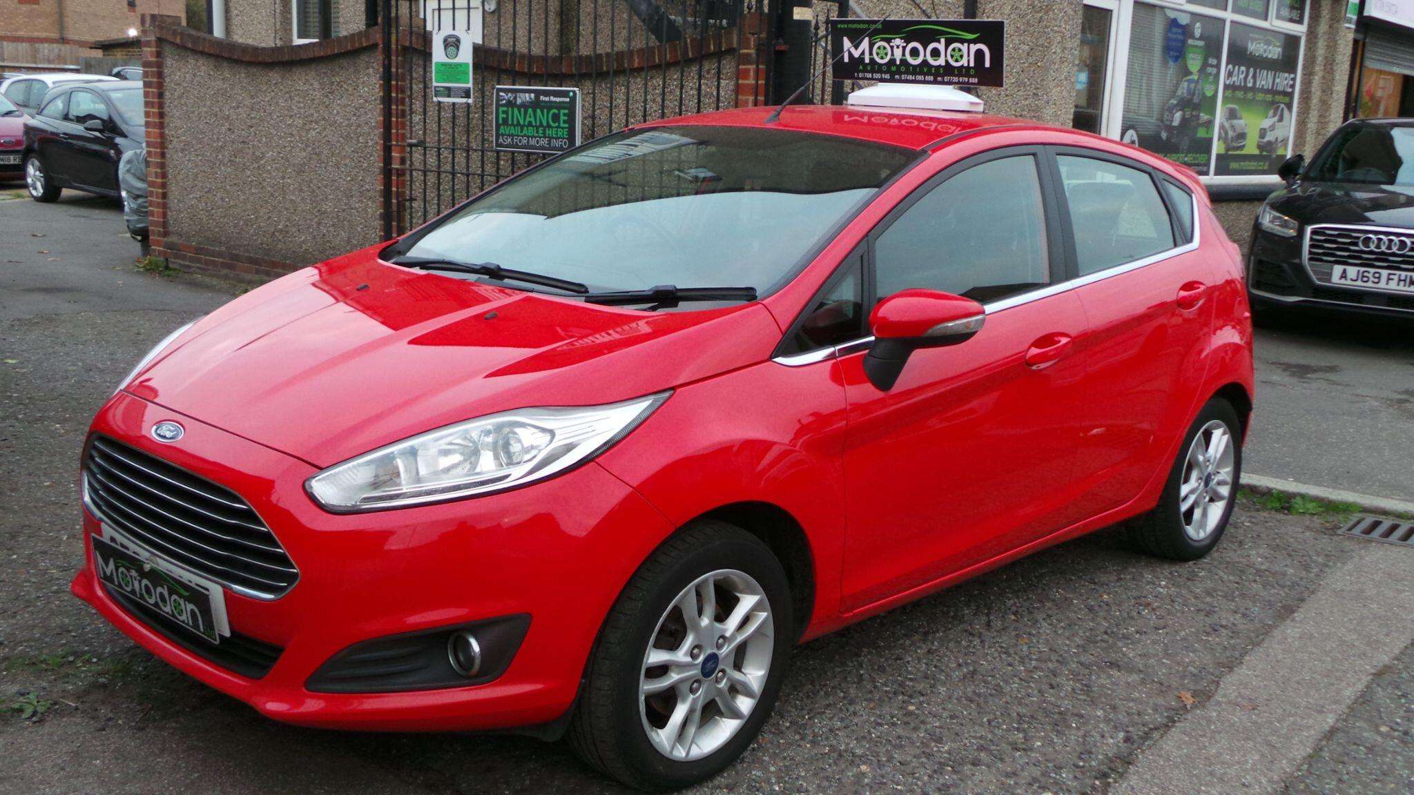 A 2015 FORD FIESTA 1.0T EcoBoost Zetec Euro 6 (s/s) 5dr A 2015 FORD FIESTA 1.0T EcoBoost Zetec Euro 6 (s/s) 5dr
