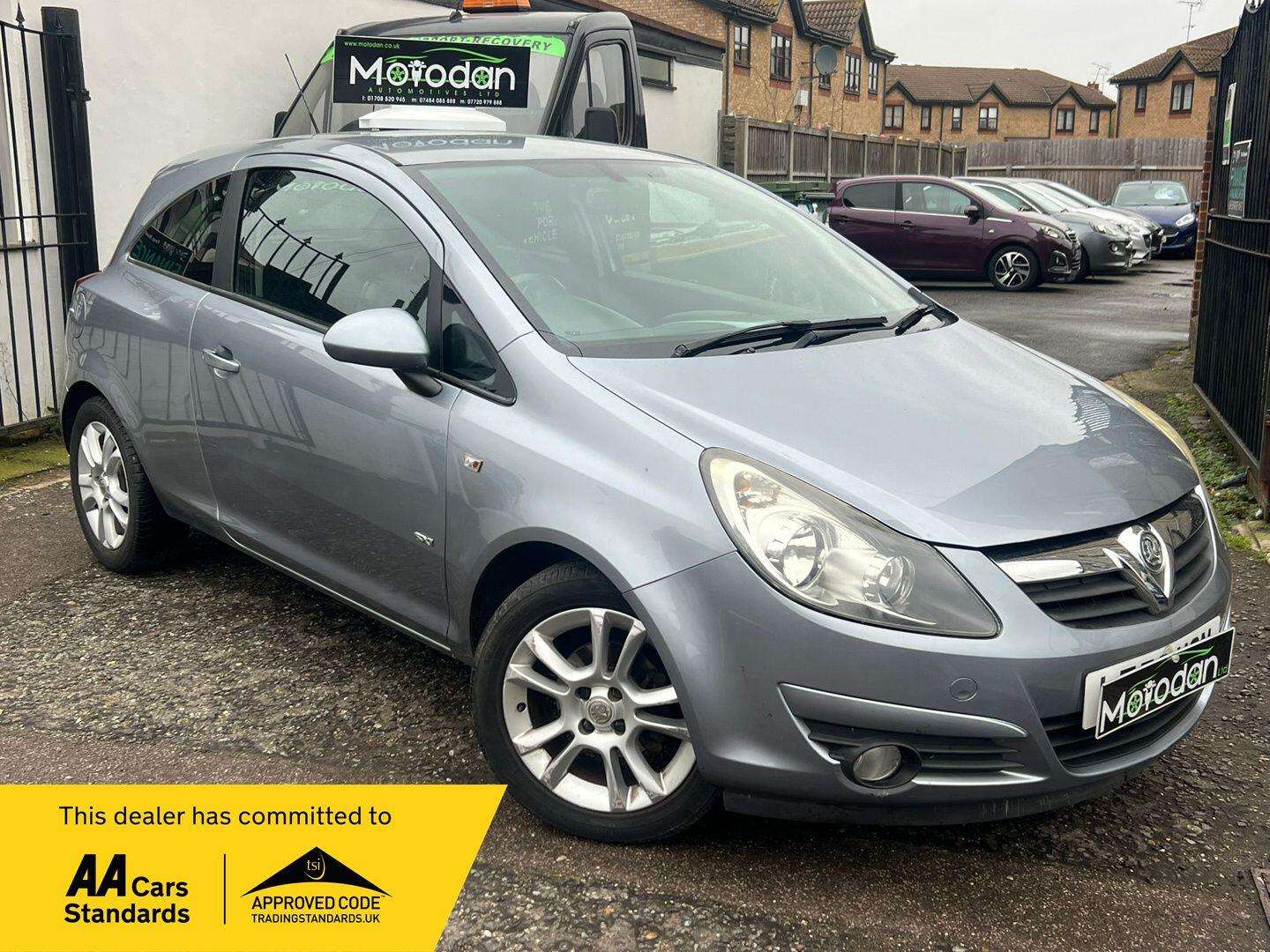 A 2009 VAUXHALL CORSA 1.2i 16v SXi 3dr A 2009 VAUXHALL CORSA 1.2i 16v SXi 3dr