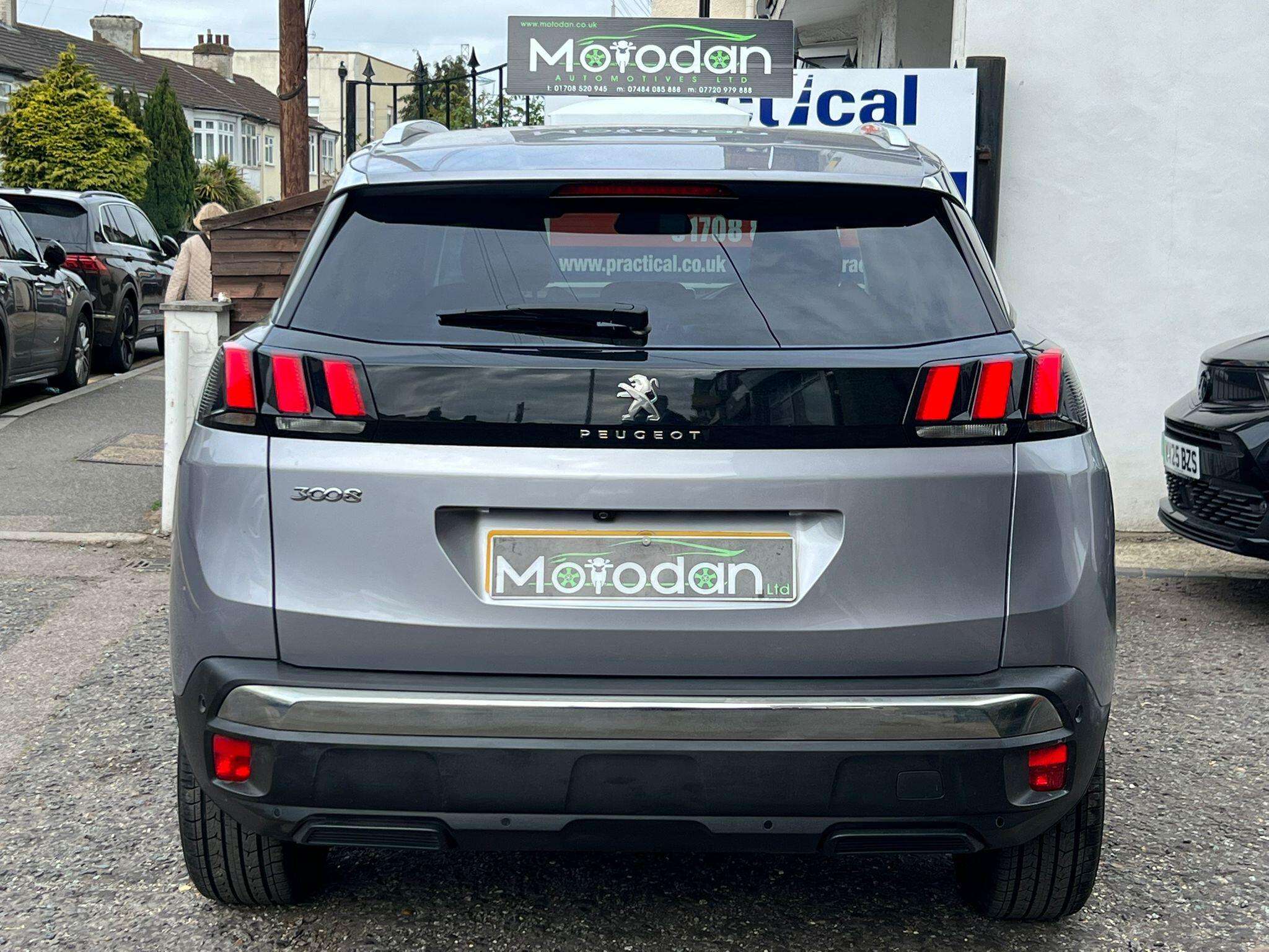2019 PEUGEOT 3008 2019 PEUGEOT 3008