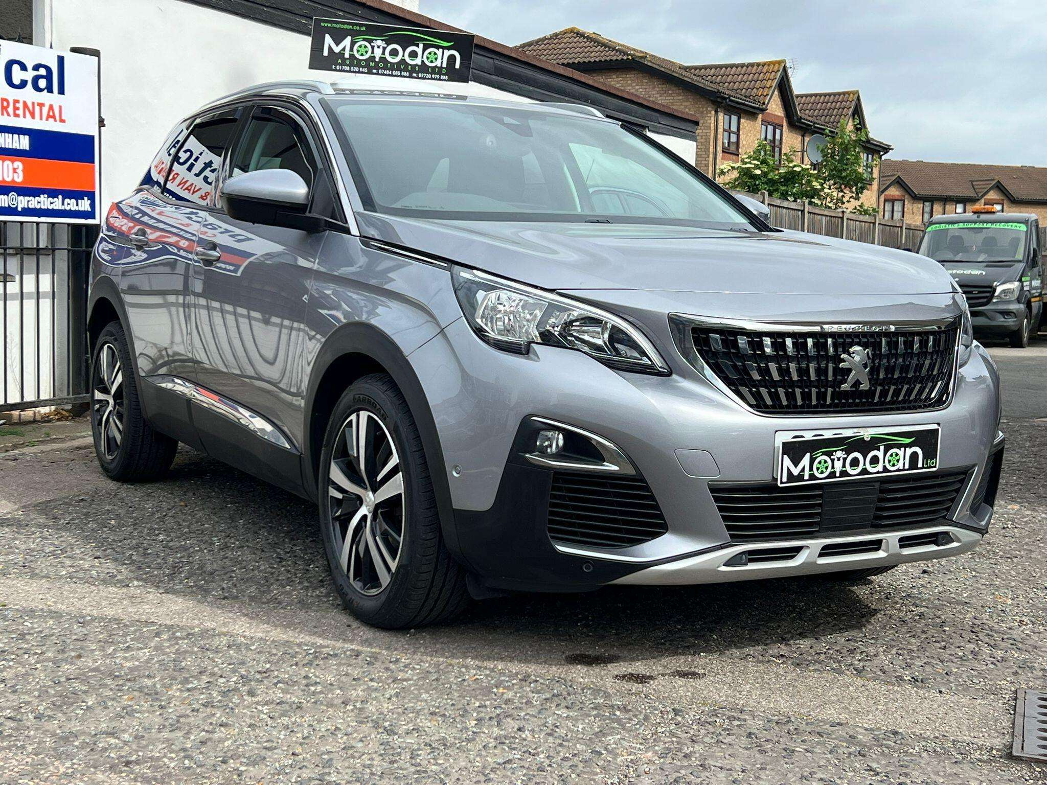2019 PEUGEOT 3008 2019 PEUGEOT 3008
