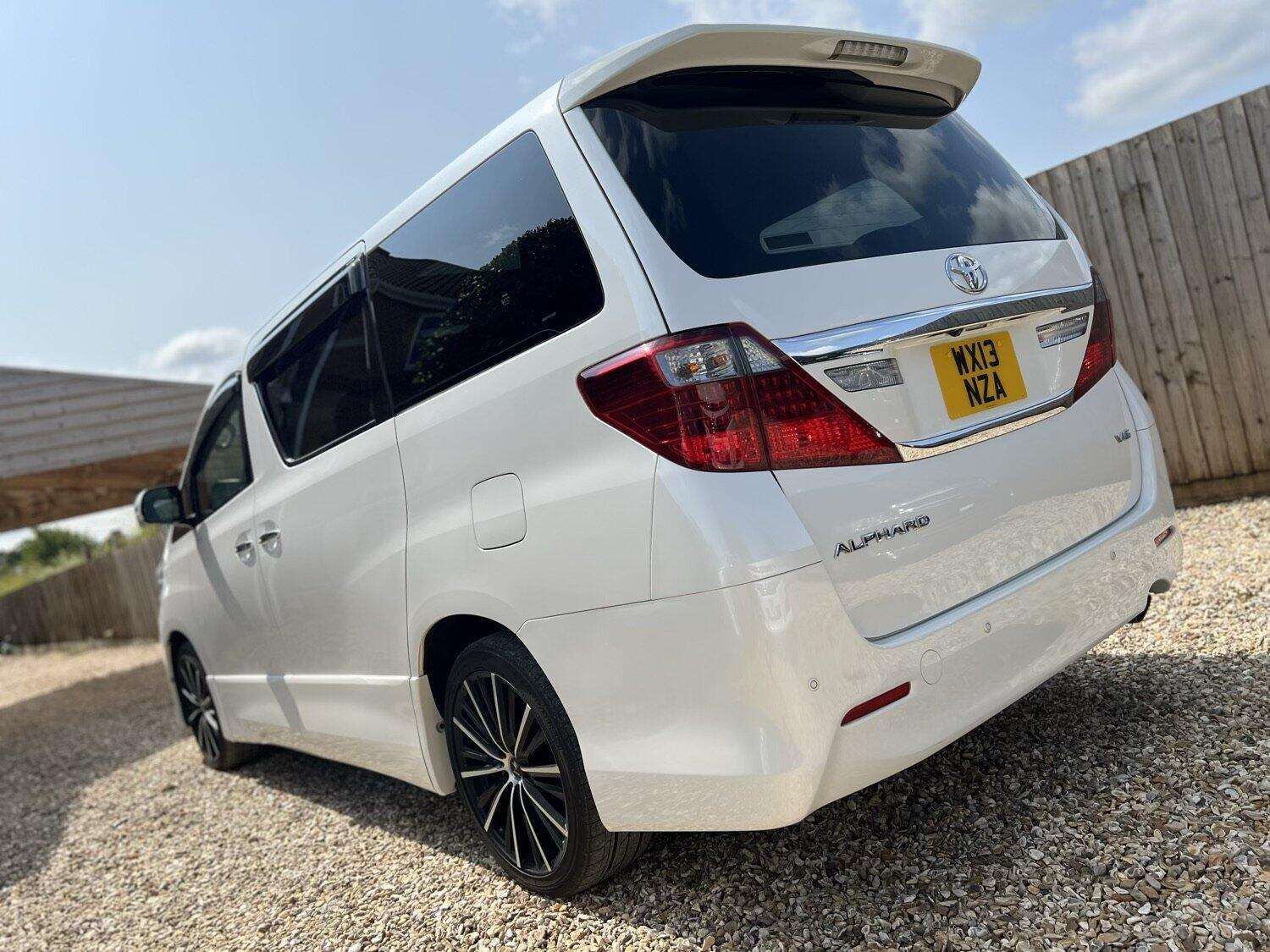 2013 TOYOTA ALPHARD 2013 TOYOTA ALPHARD