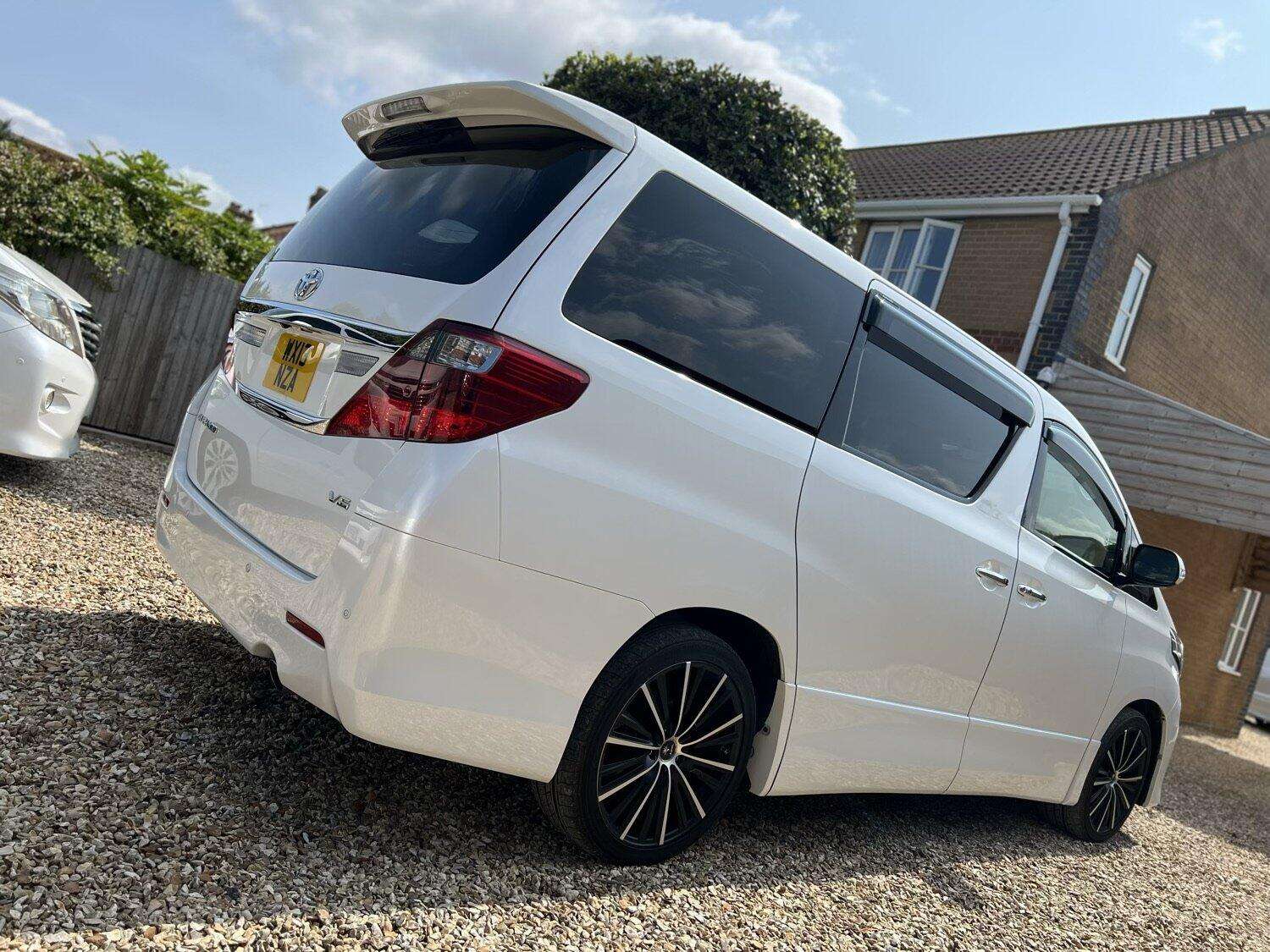 2013 TOYOTA ALPHARD 2013 TOYOTA ALPHARD