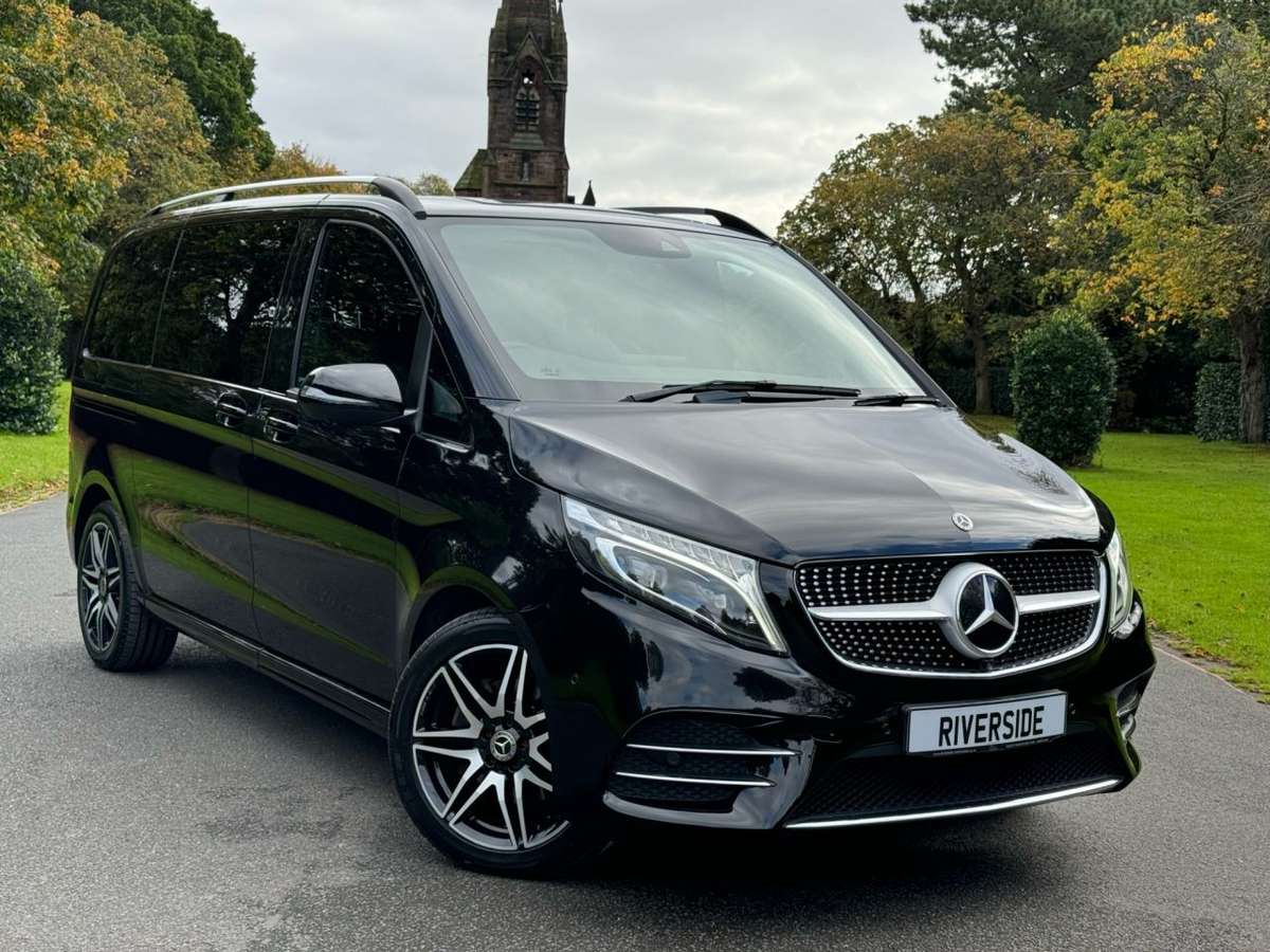 Check out this Mercedes-benz V-class 2020 Diesel Automatic