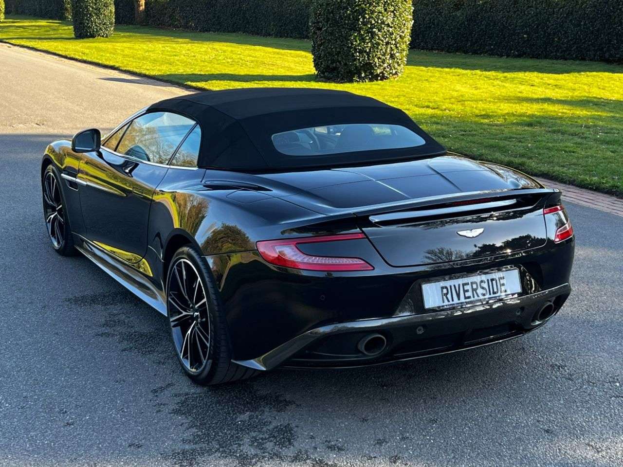 2015 ASTON MARTIN VANQUISH 2015 ASTON MARTIN VANQUISH