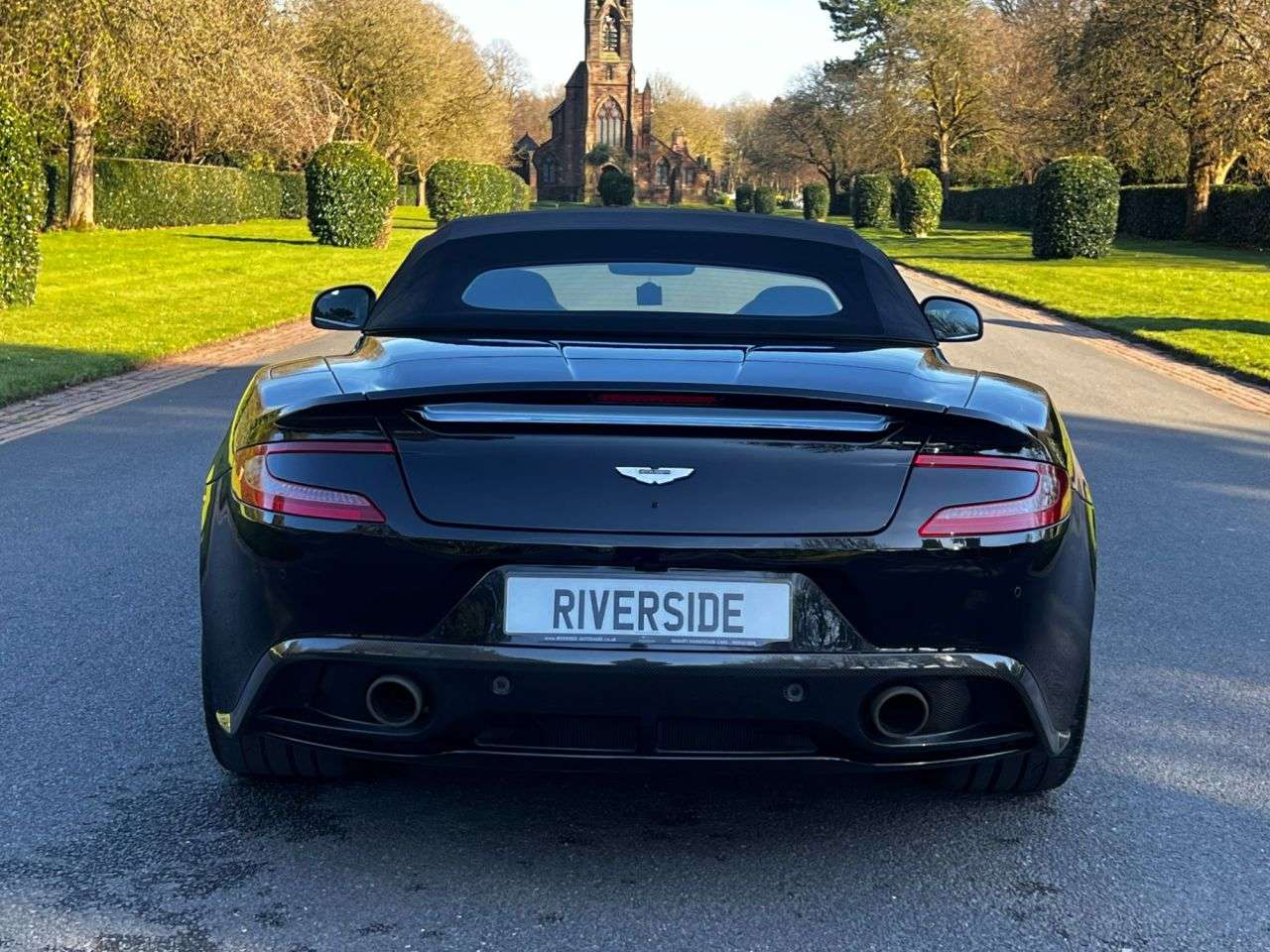 2015 ASTON MARTIN VANQUISH 2015 ASTON MARTIN VANQUISH