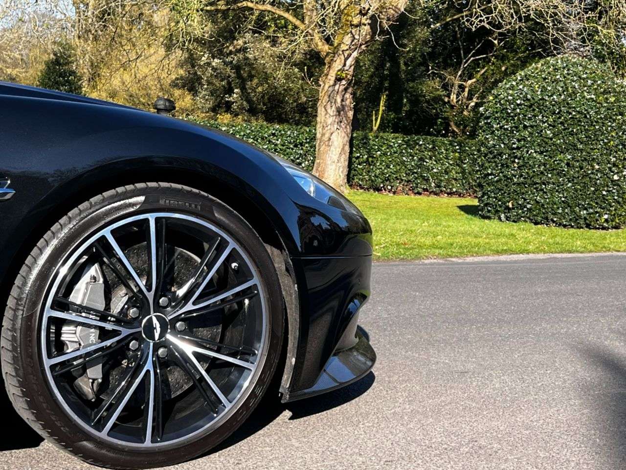 2015 ASTON MARTIN VANQUISH 2015 ASTON MARTIN VANQUISH