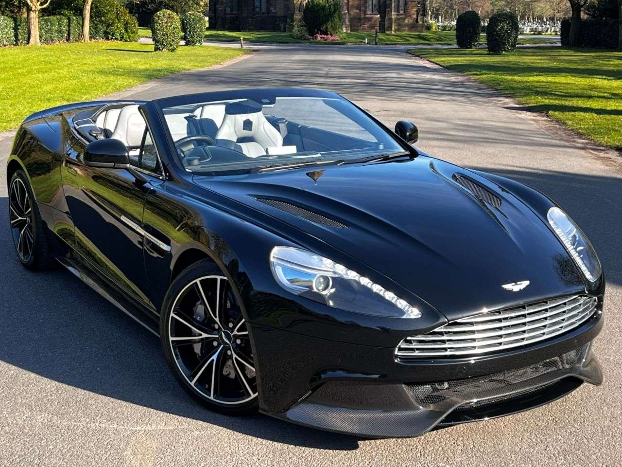 2015 ASTON MARTIN VANQUISH 2015 ASTON MARTIN VANQUISH