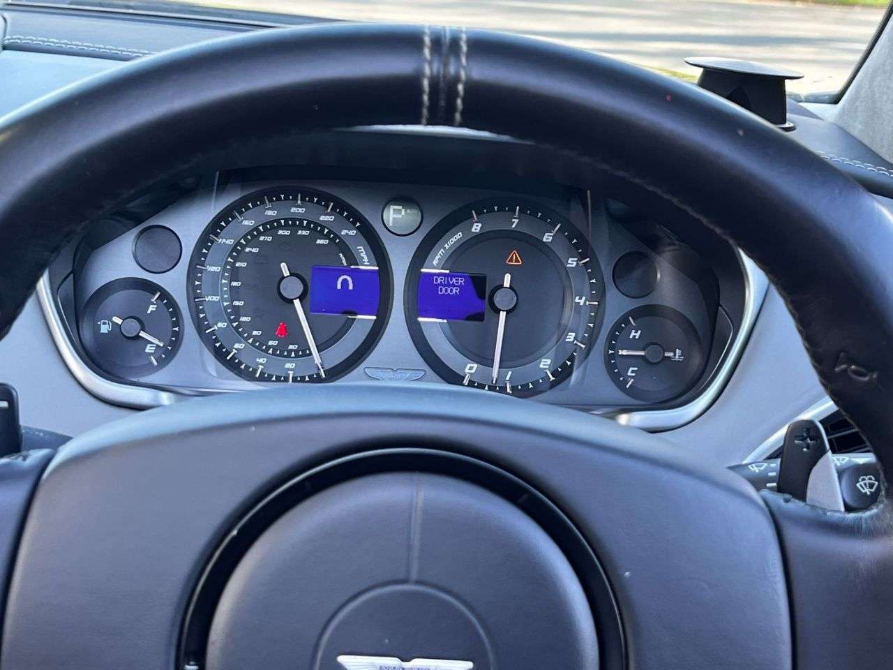 2015 ASTON MARTIN VANQUISH 2015 ASTON MARTIN VANQUISH