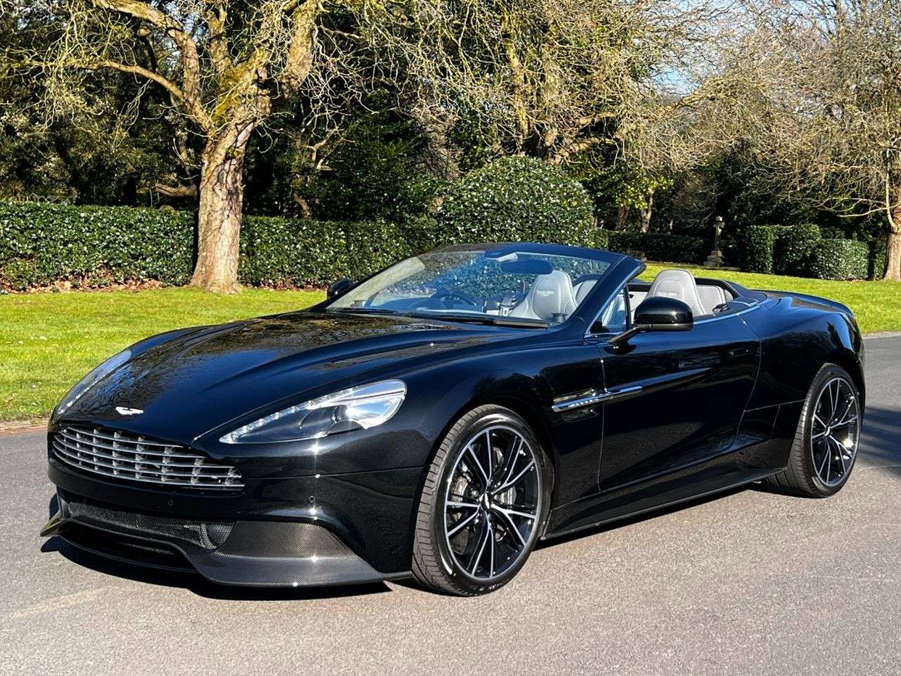 2015 ASTON MARTIN VANQUISH 2015 ASTON MARTIN VANQUISH
