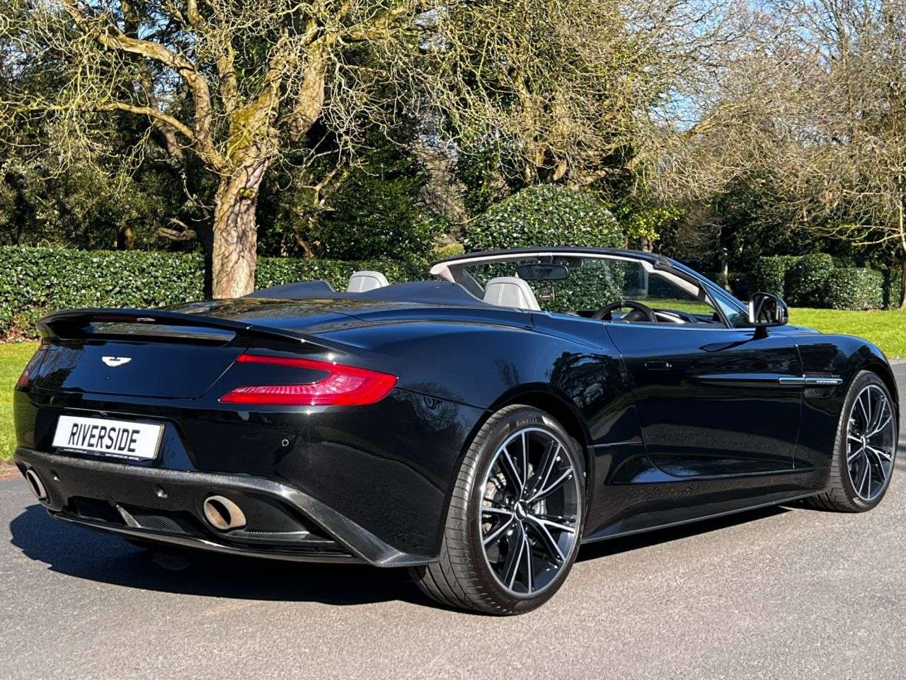 2015 ASTON MARTIN VANQUISH 2015 ASTON MARTIN VANQUISH