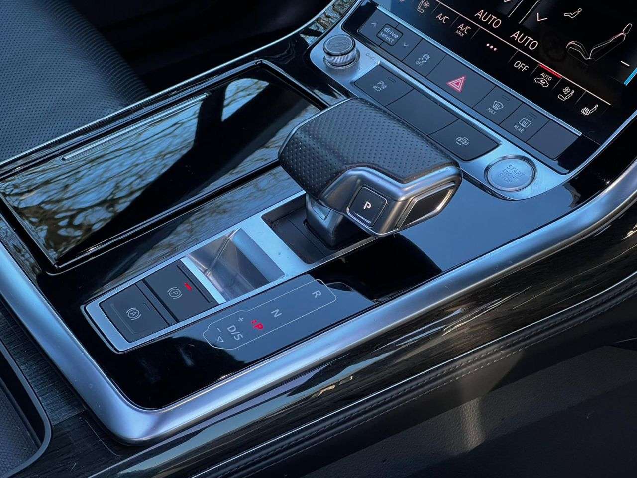 2020 AUDI Q7 2020 AUDI Q7