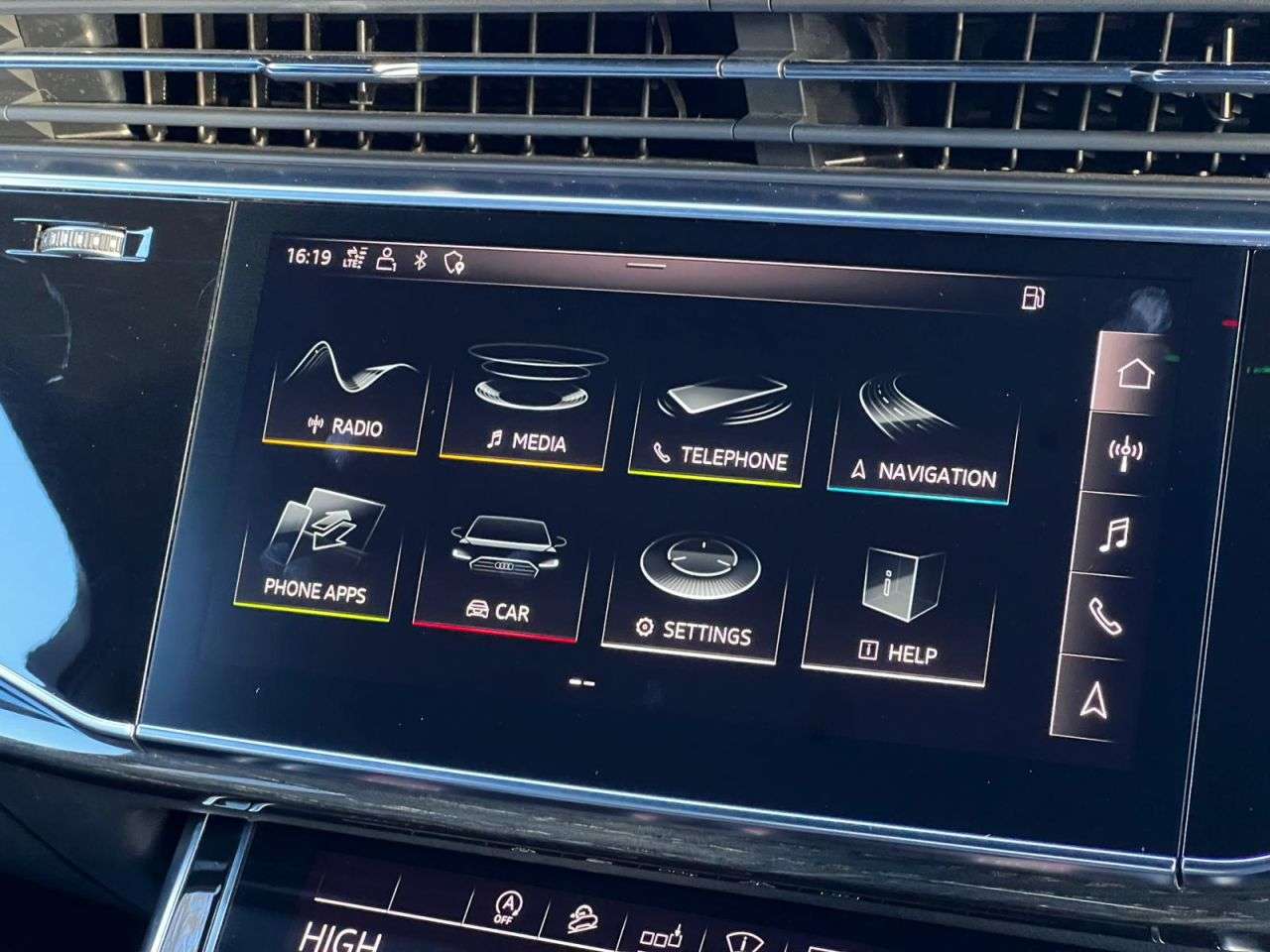 2020 AUDI Q7 2020 AUDI Q7