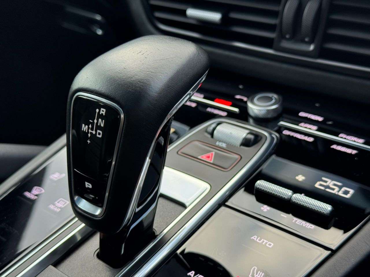 2020 PORSCHE CAYENNE 2020 PORSCHE CAYENNE