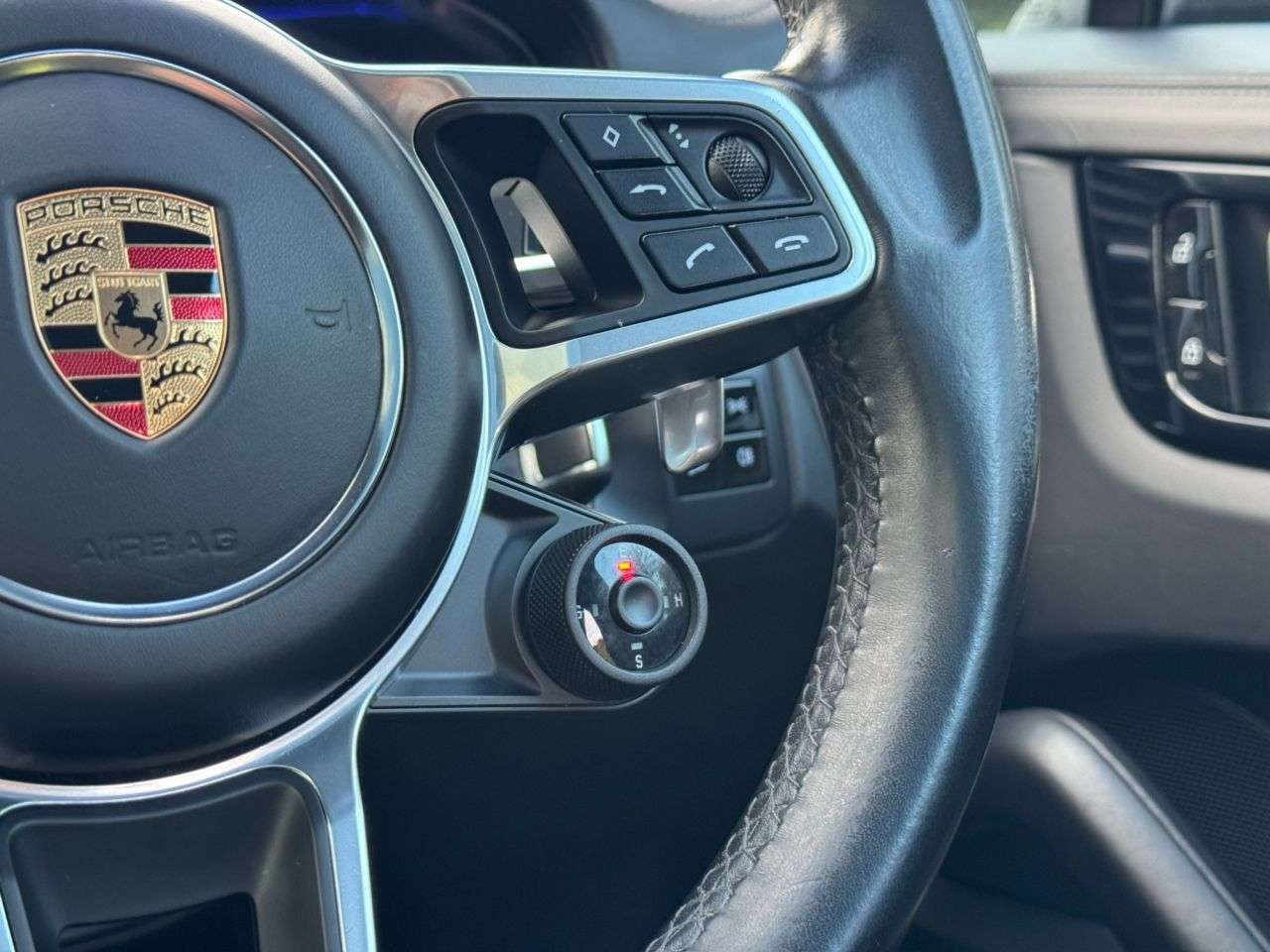 2020 PORSCHE CAYENNE 2020 PORSCHE CAYENNE