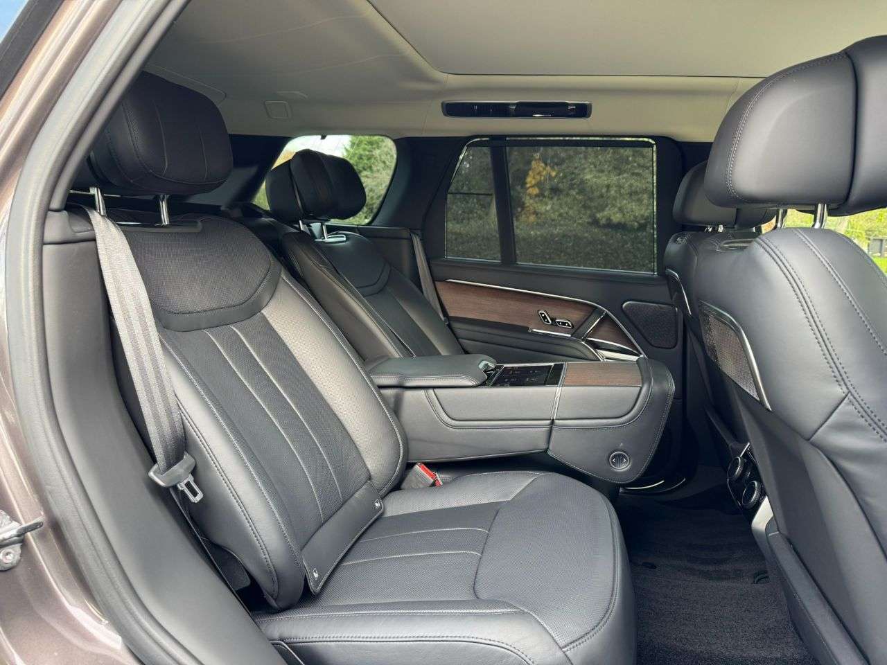 null LAND ROVER RANGE ROVER null LAND ROVER RANGE ROVER