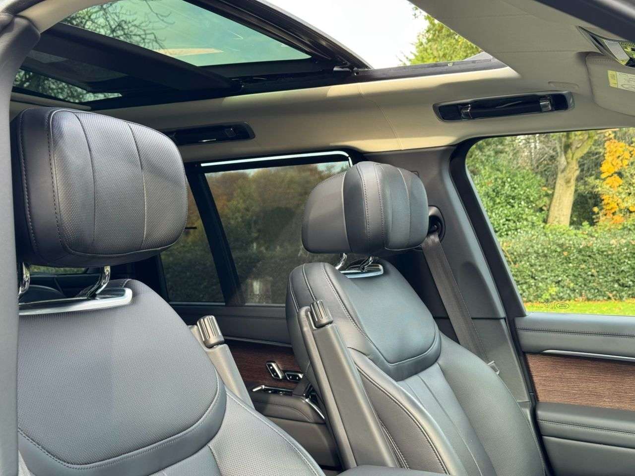 null LAND ROVER RANGE ROVER null LAND ROVER RANGE ROVER