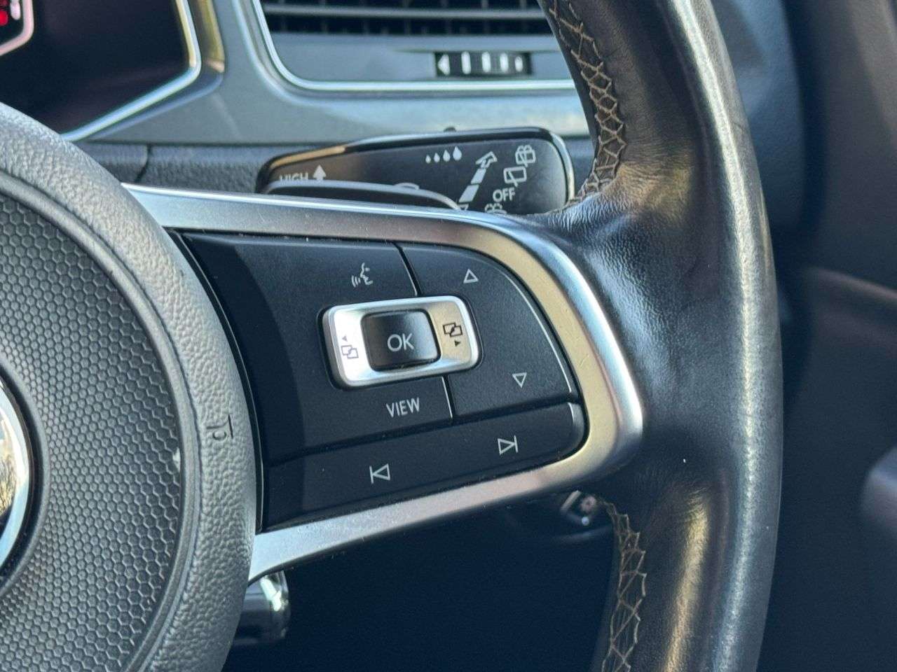 2021 VOLKSWAGEN T-ROC 2021 VOLKSWAGEN T-ROC