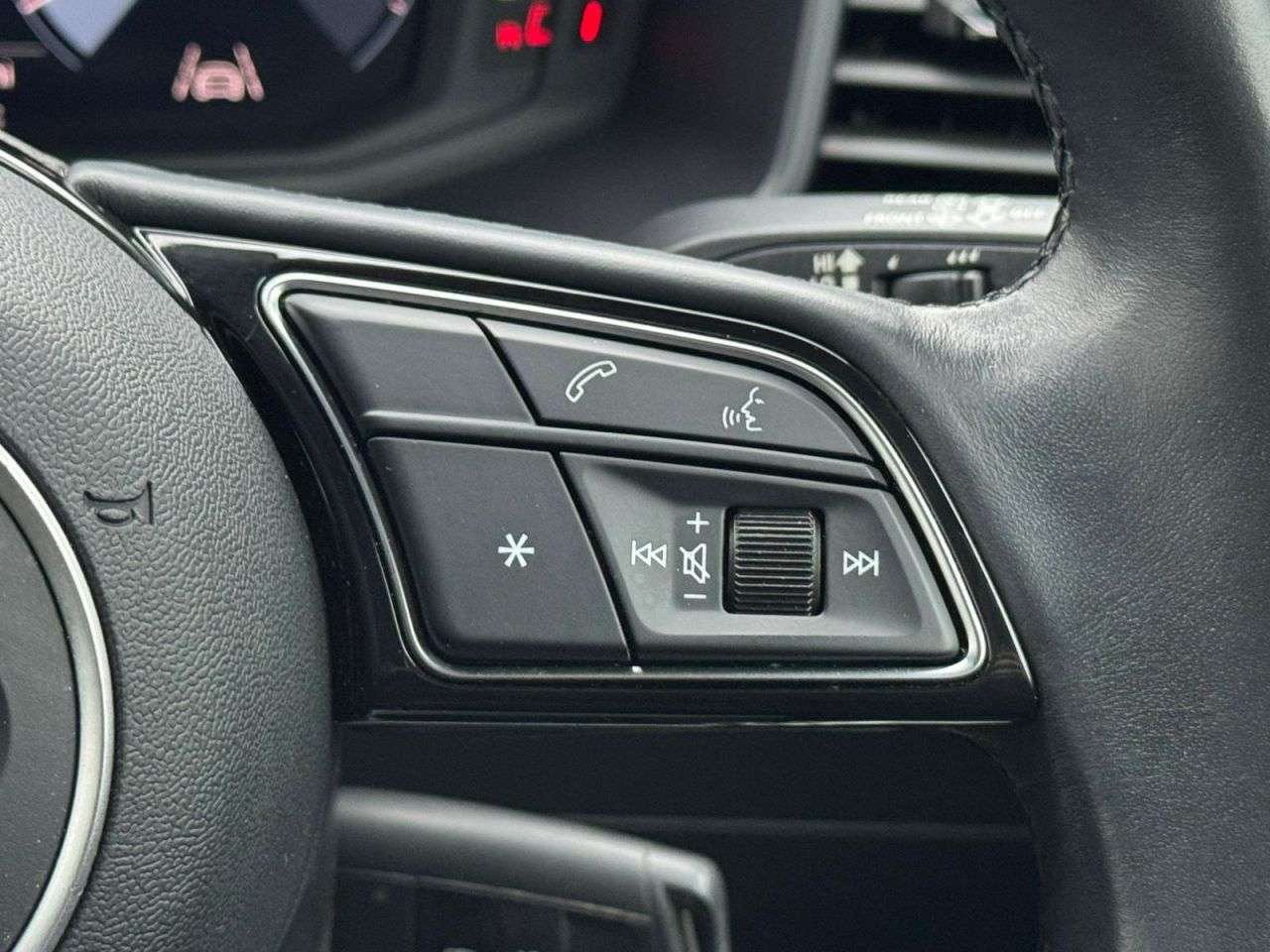 2021 AUDI A1 2021 AUDI A1