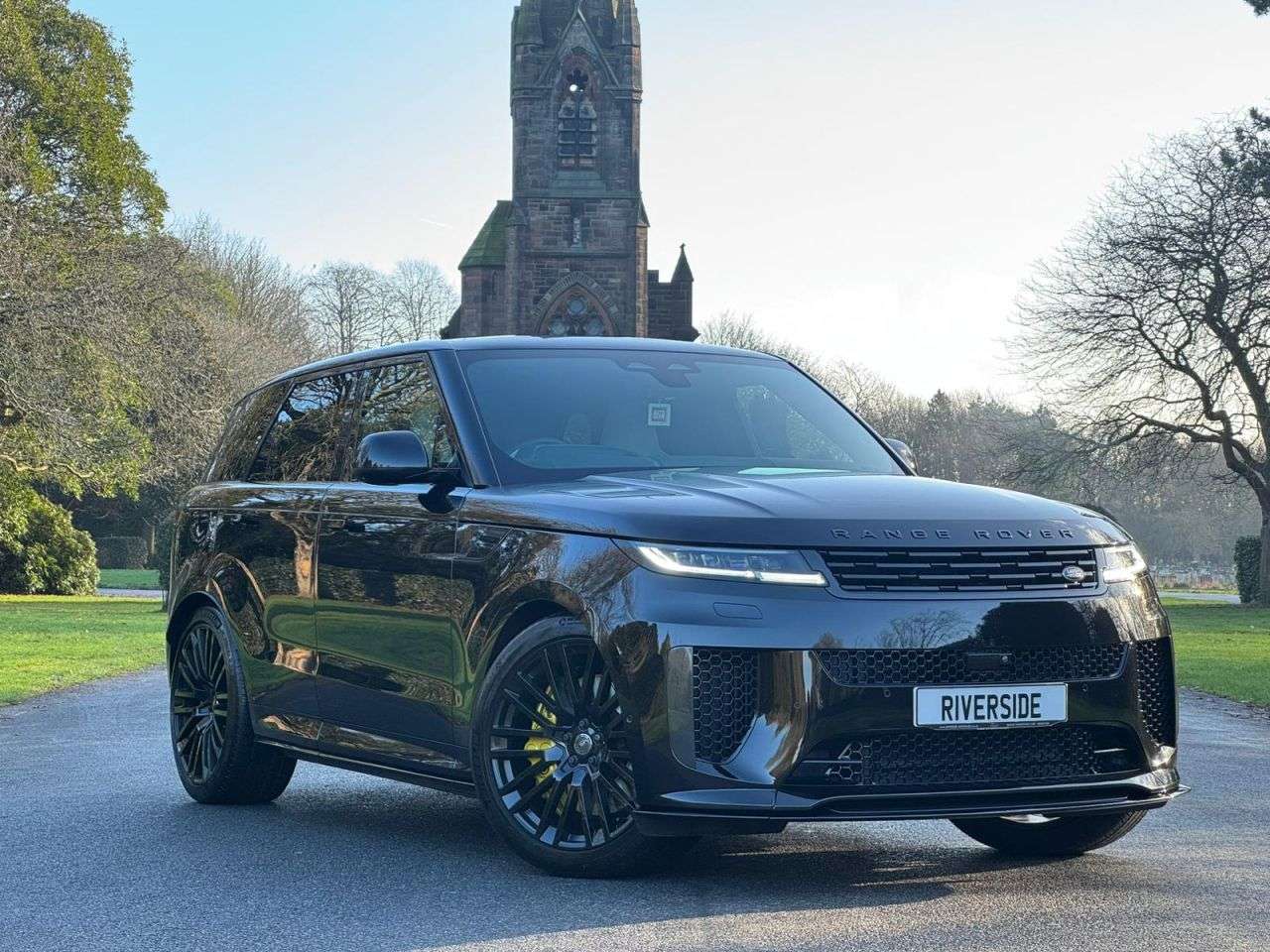 A 2024 LAND ROVER RANGE ROVER SPORT 4.4 P635 V8 MHEV SV Edition One Gloss SUV 5dr Petrol Auto 4WD Euro 6 (s/s) A 2024 LAND ROVER RANGE ROVER SPORT 4.4 P635 V8 MHEV SV Edition One Gloss SUV 5dr Petrol Auto 4WD Euro 6 (s/s)