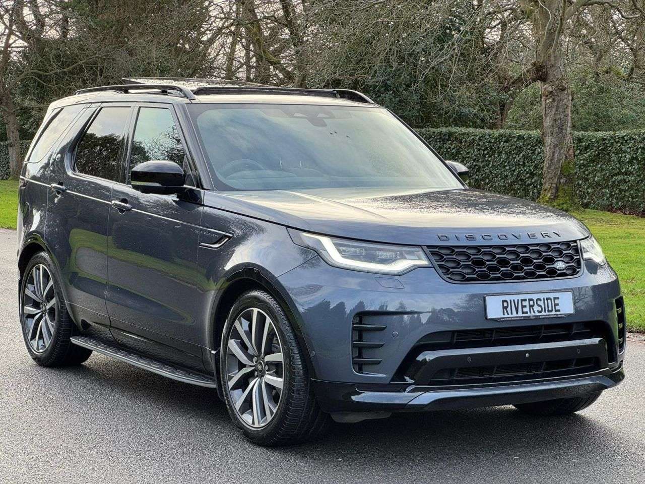 A 2023 LAND ROVER DISCOVERY 3.0 D300 MHEV Dynamic SE SUV 5dr Diesel Auto 4WD Euro 6 (s/s) (300 ps) A 2023 LAND ROVER DISCOVERY 3.0 D300 MHEV Dynamic SE SUV 5dr Diesel Auto 4WD Euro 6 (s/s) (300 ps)