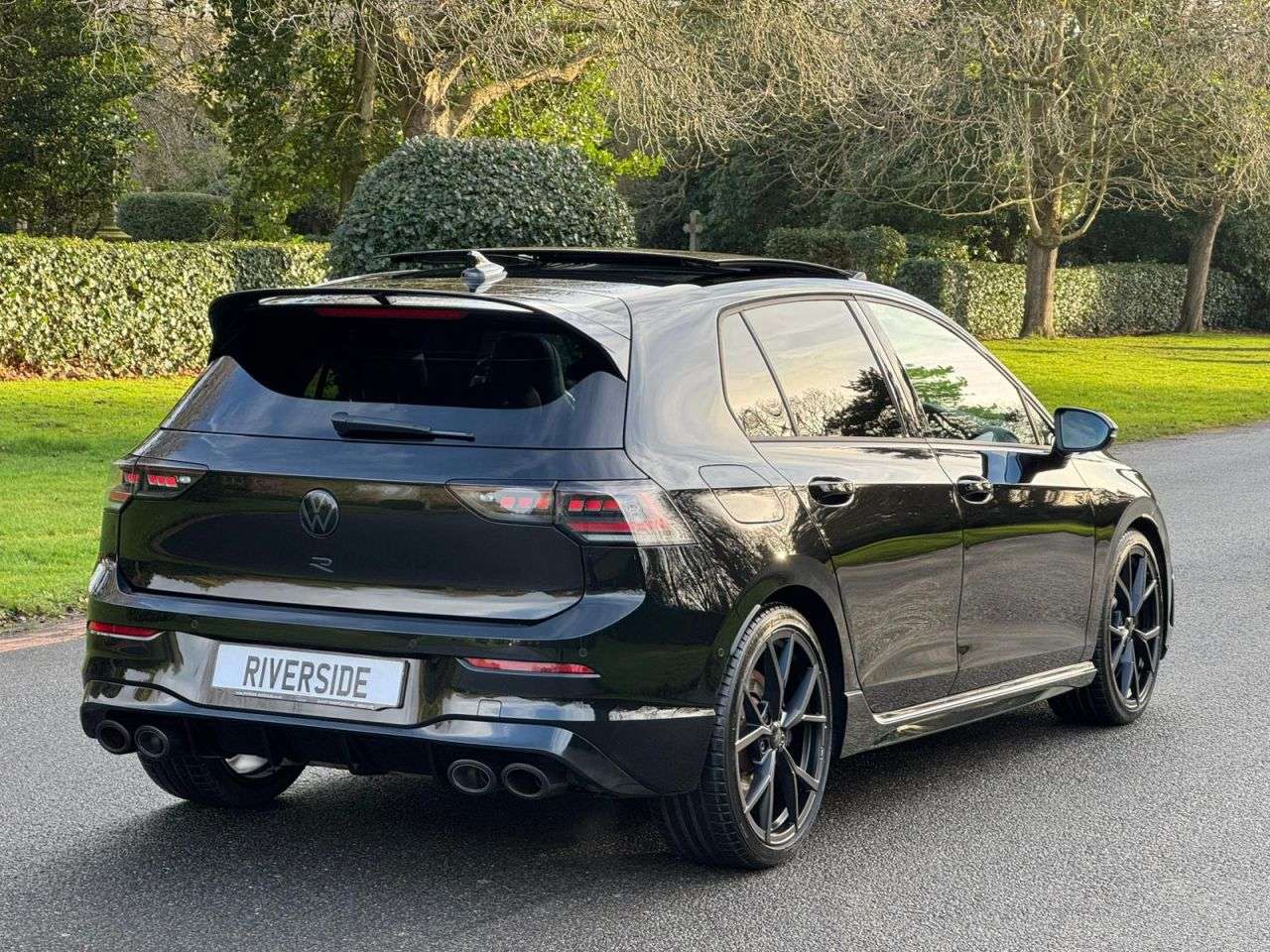 A 2025 VOLKSWAGEN GOLF 2.0 TSI R Black Edition Hatchback 5dr Petrol DSG 4Motion Euro 6 (s/s) (333 A 2025 VOLKSWAGEN GOLF 2.0 TSI R Black Edition Hatchback 5dr Petrol DSG 4Motion Euro 6 (s/s) (333